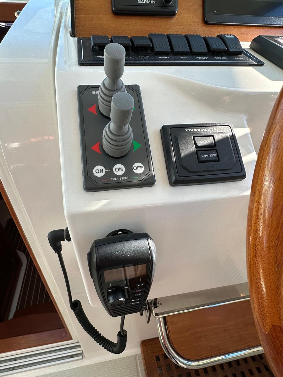 Helm, Port Lower