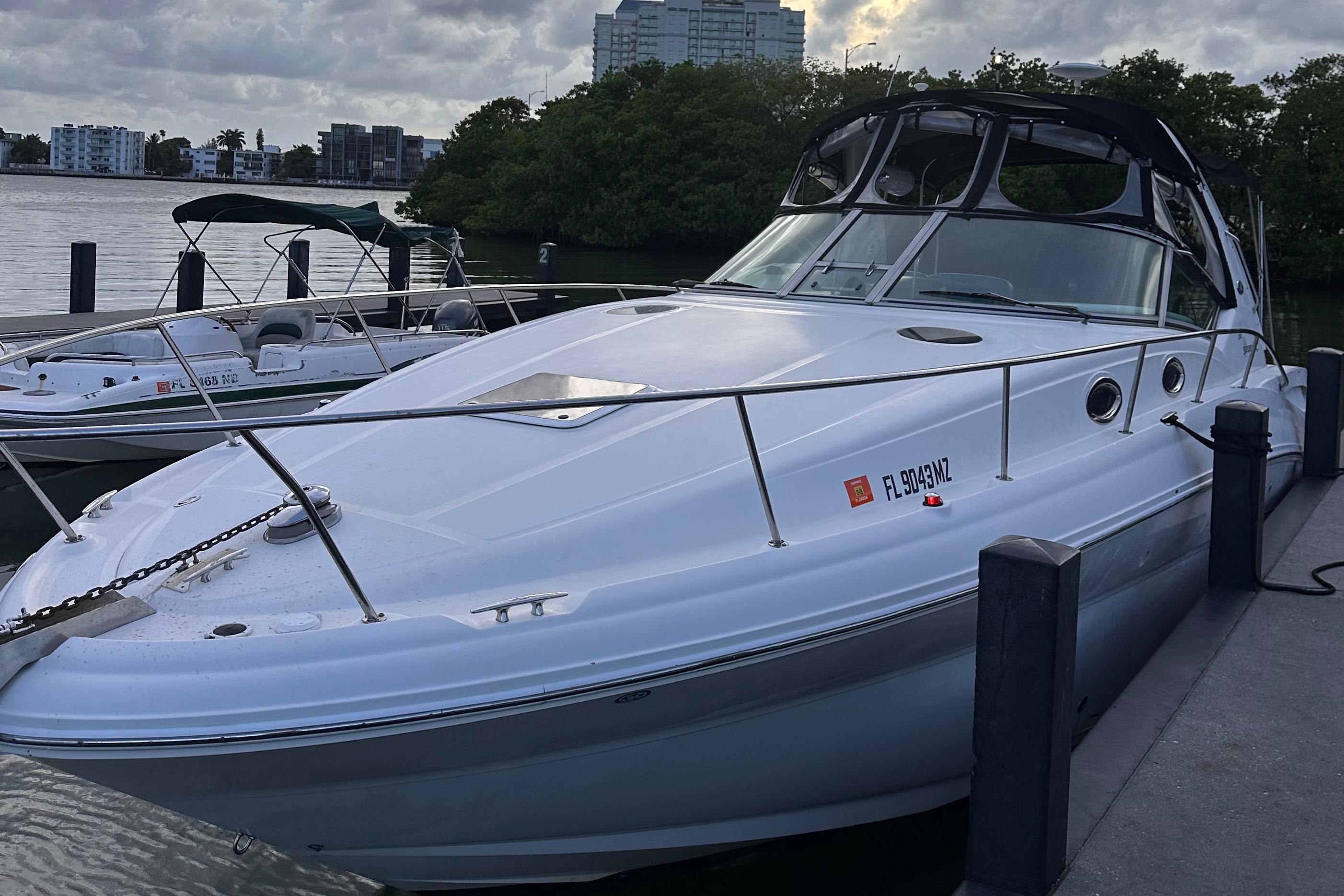 2005 Sea Ray Sundancer 320