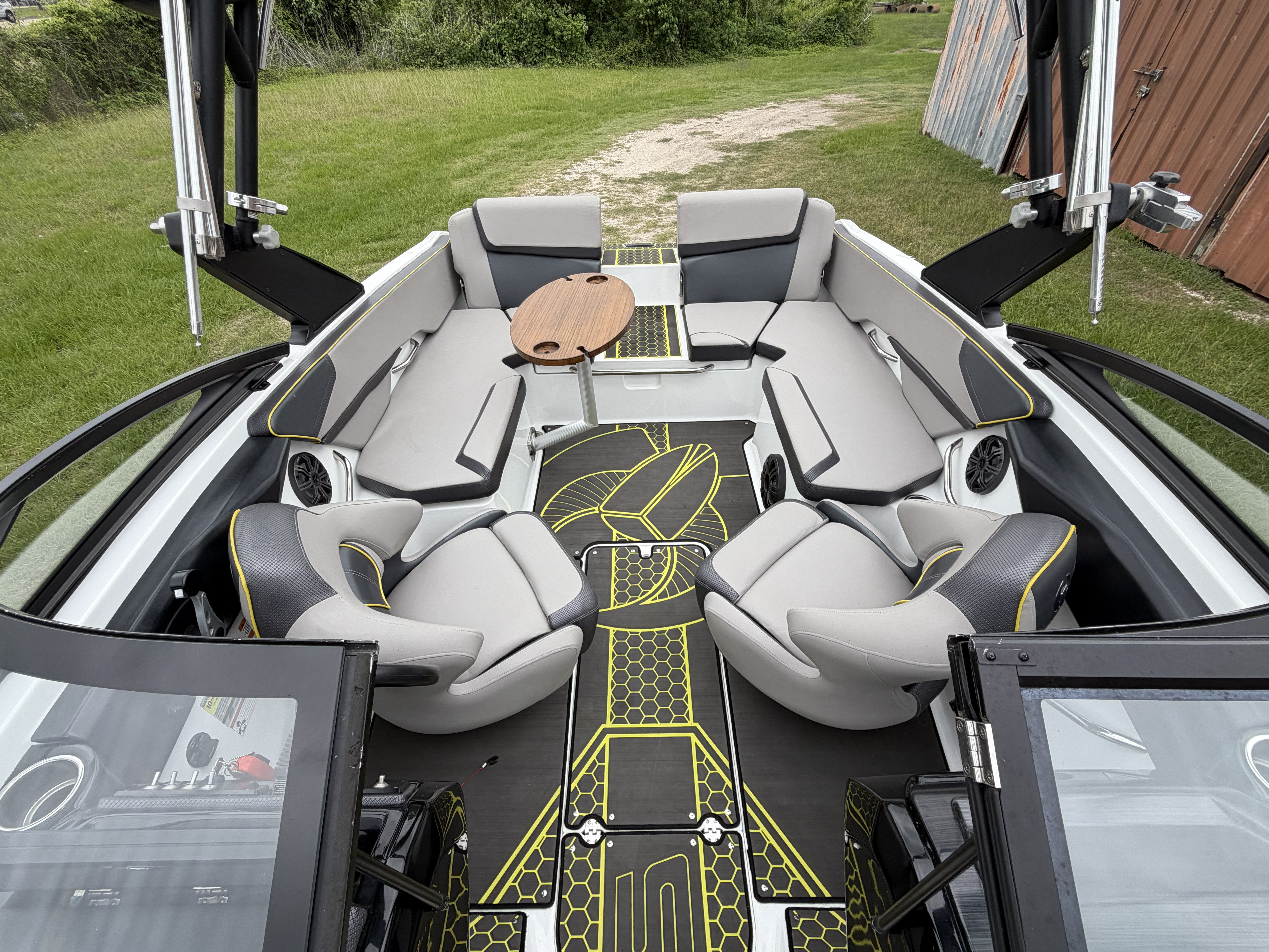 2020 Scarab Wake 215 - 11