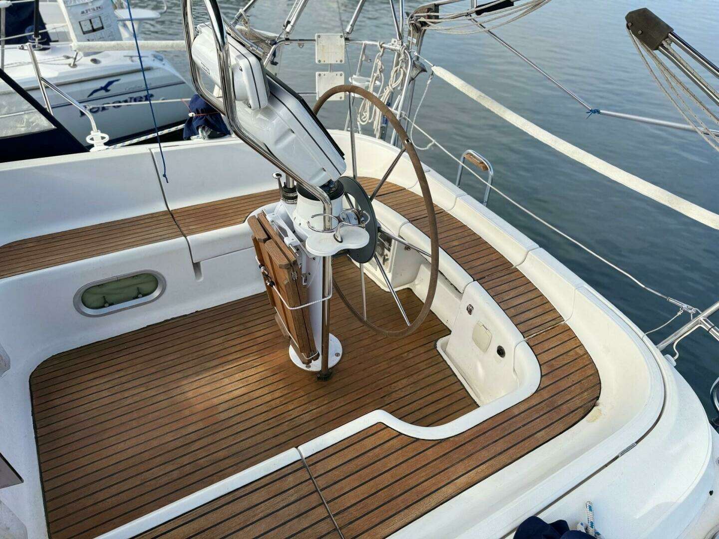 1999 Jeanneau 36.2 Sun Odyssey - Image 10