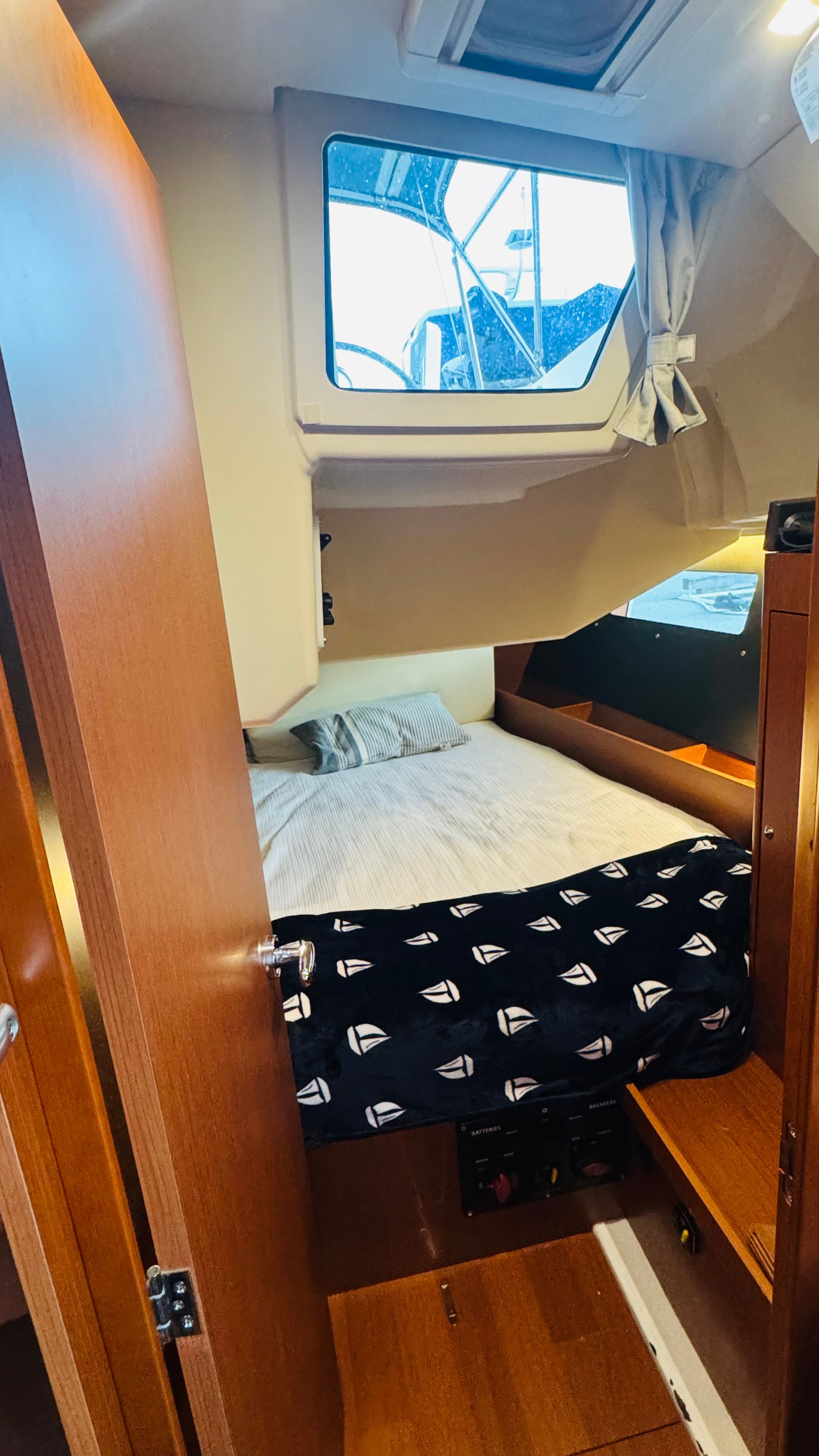 2018 Beneteau Oceanis 41.1 - 16