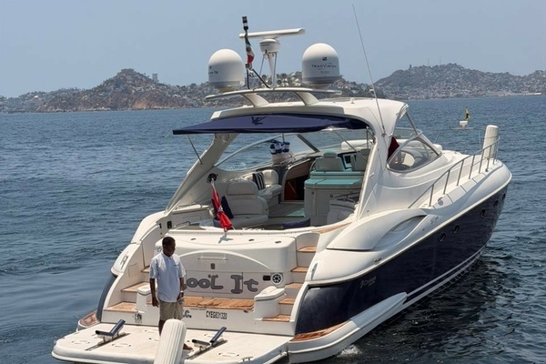2006 Cruisers Yachts Express 560