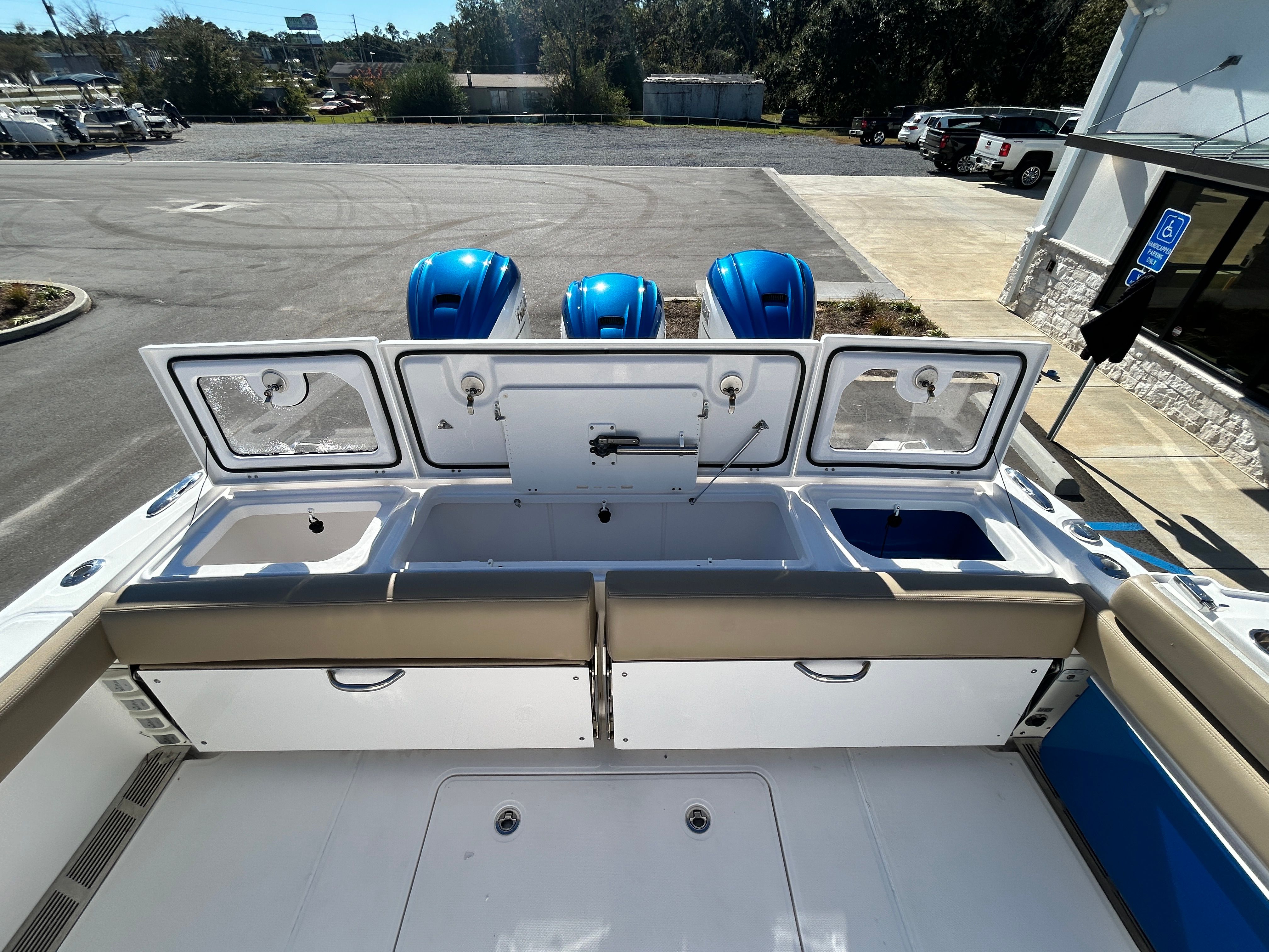 2020 Everglades 395 Center Console - 15