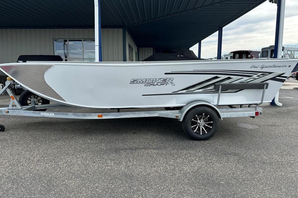 2026 Smoker Craft Pro V Sportsman 1872 CC
