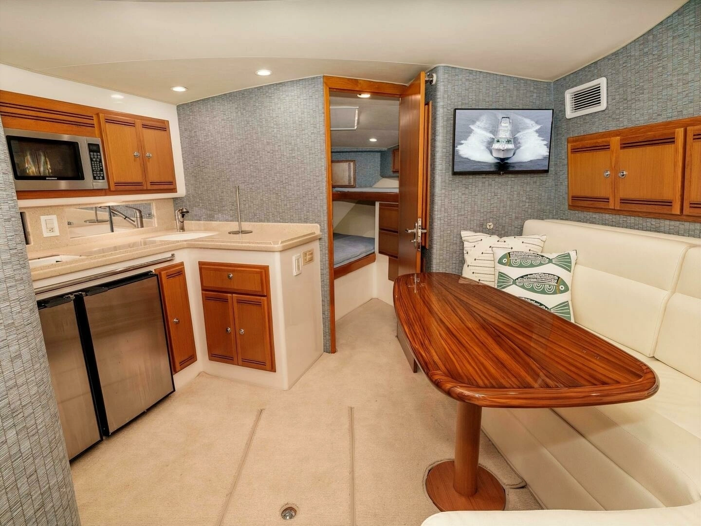 2008 Cabo 38 Express - Image 3