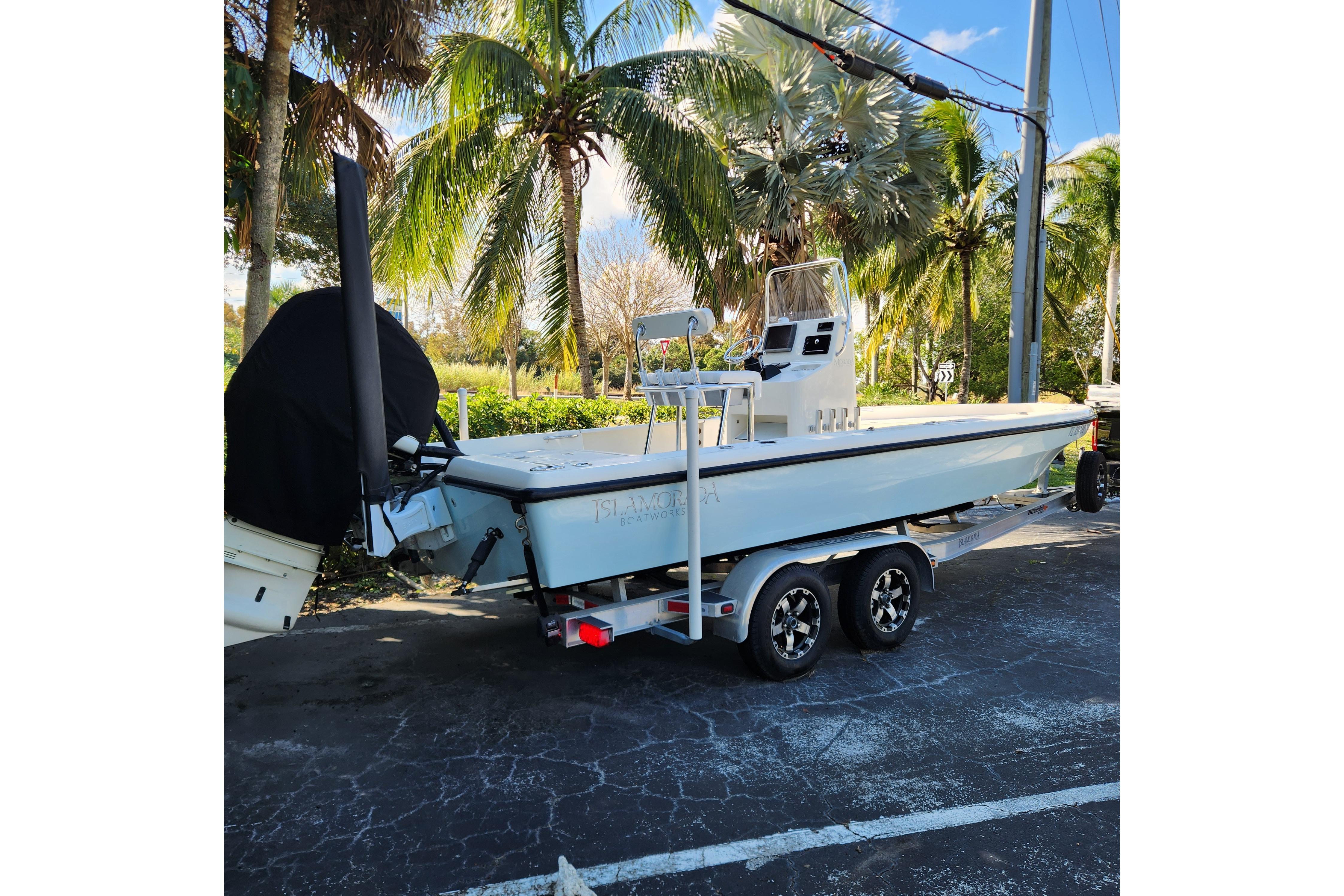 2014 Islamorada Boatworks Morada 24