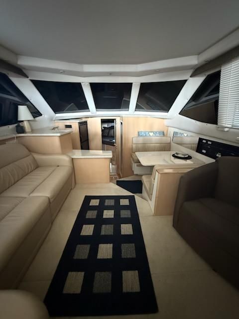 2000 Carver 356 Aft Cabin Motor Yacht - 9