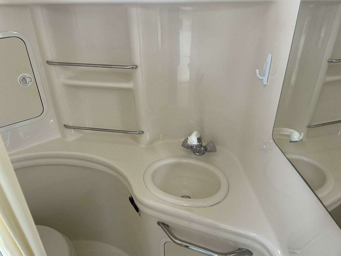2003 Sea Ray 300 Sundancer - Image 31