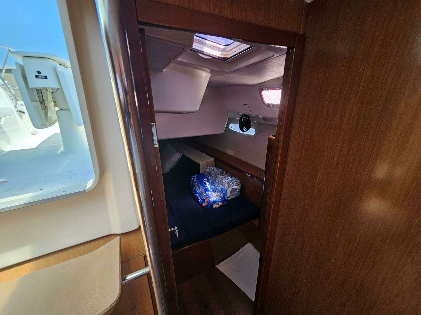 2009 Beneteau Cyclades 43.3 - Image 22