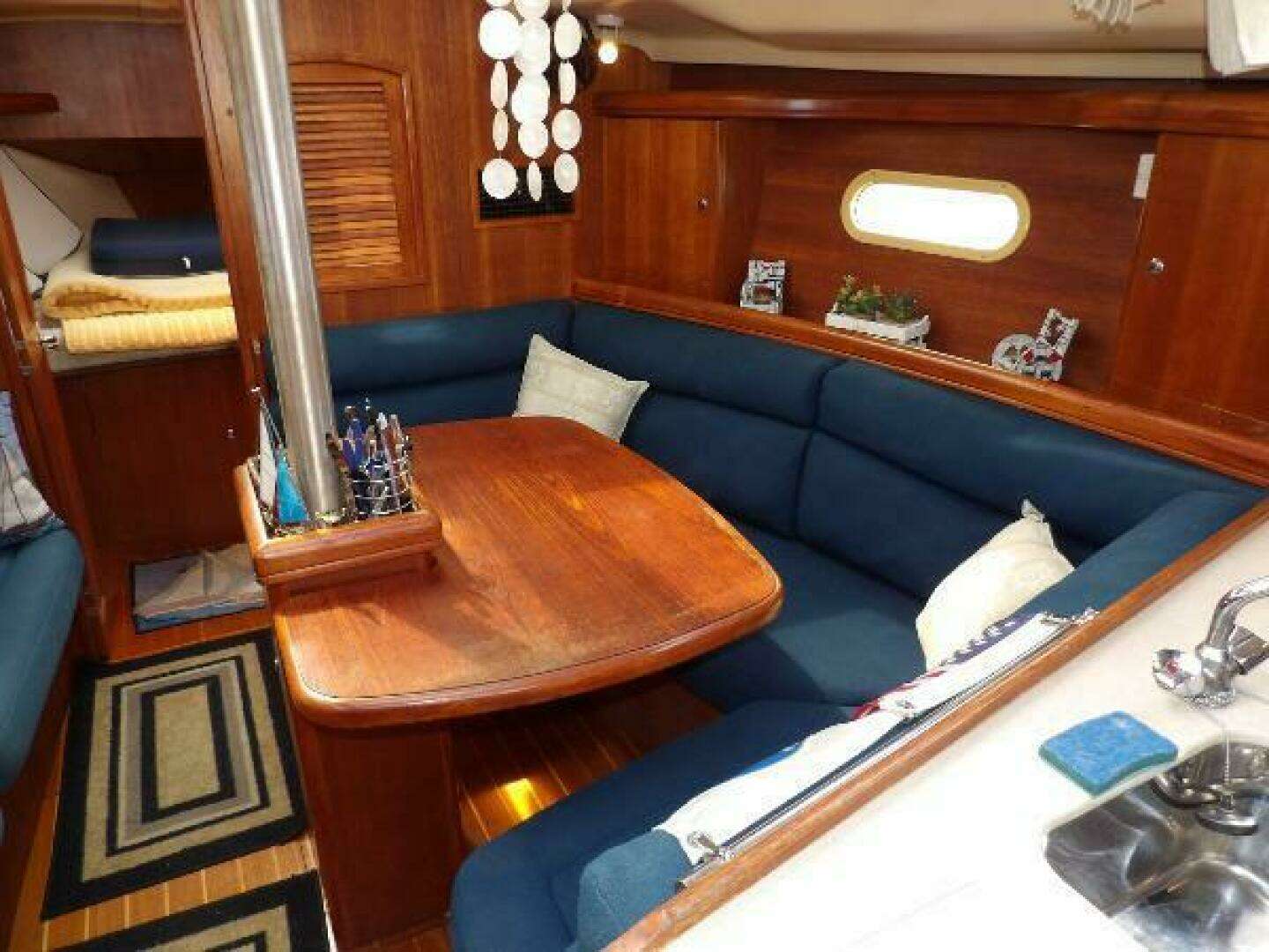 2002 Hunter 356 - Image 23