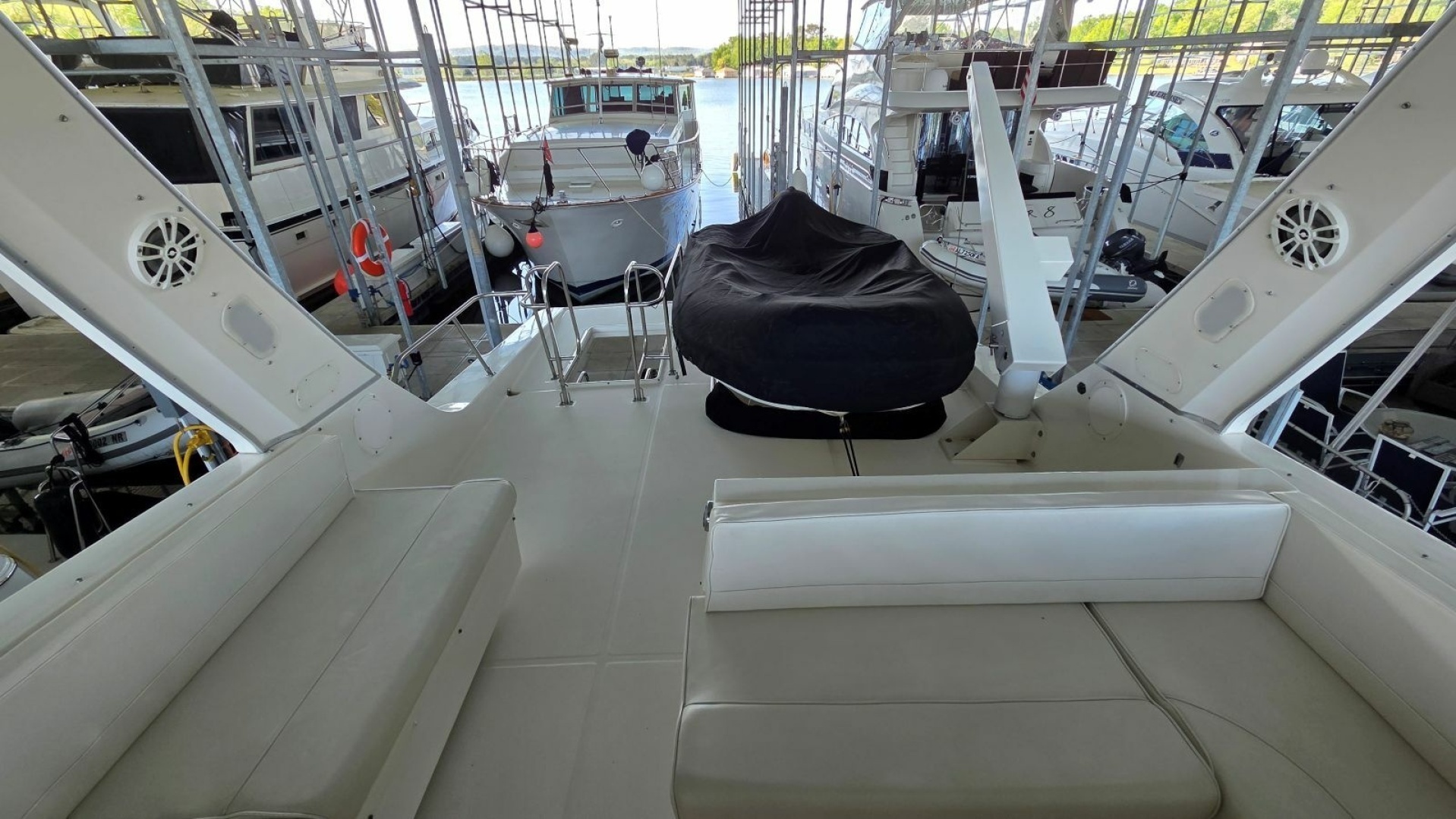 2008 Meridian 490 Pilothouse - Image 33
