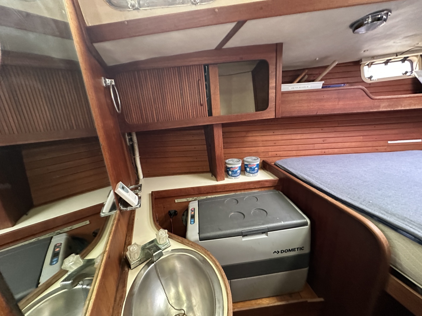 1991 Sabre 425 - Image 182