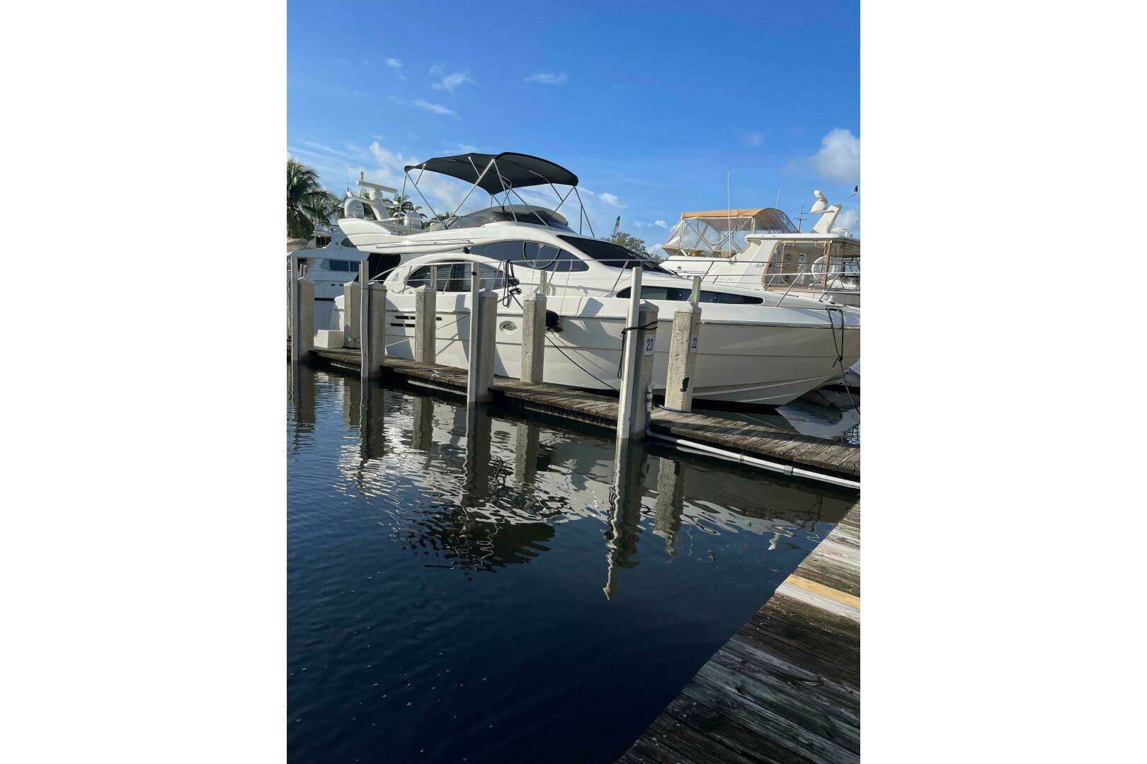 2000 Azimut 46 Flybridge MY - Image 2