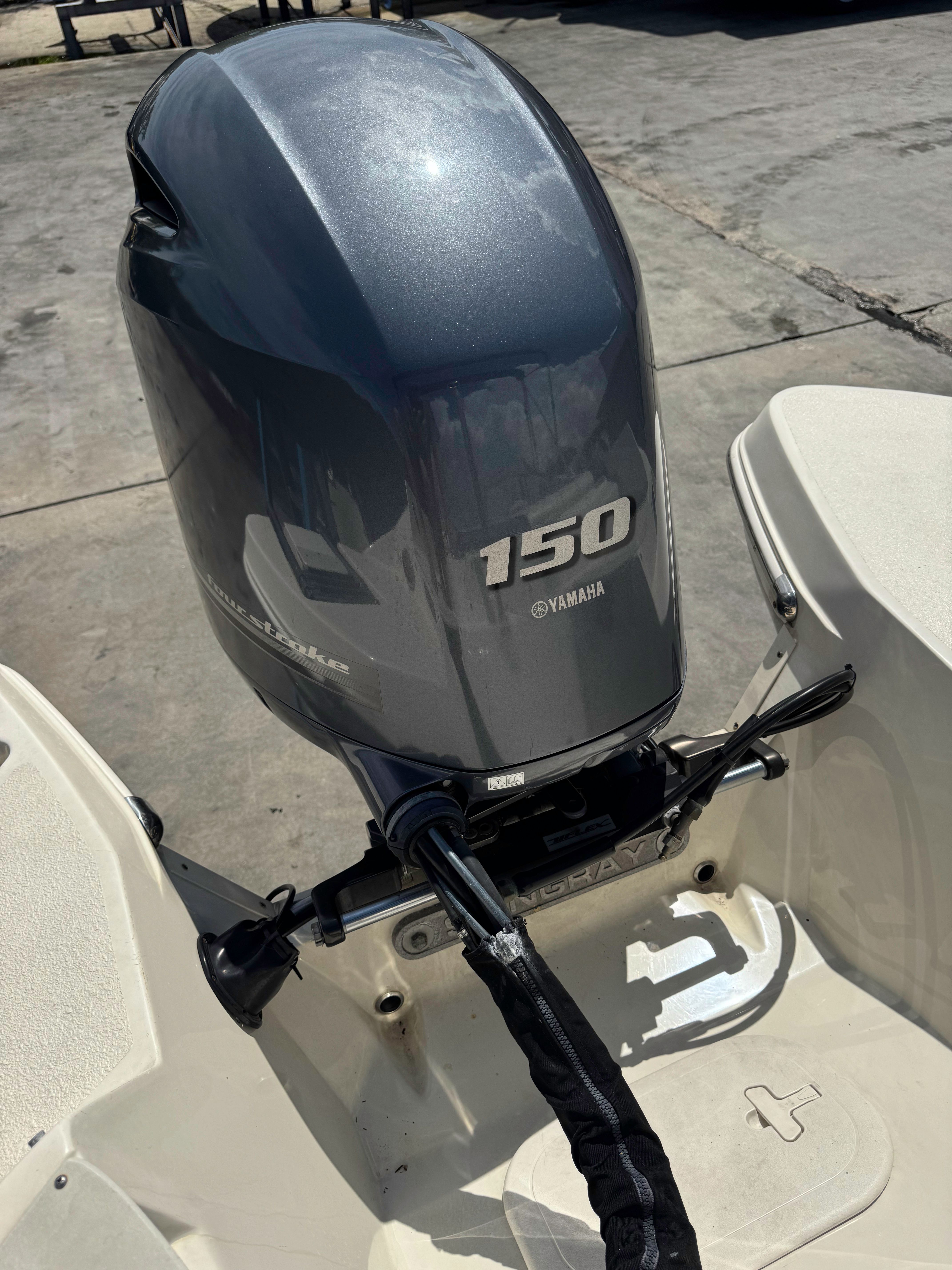 2017 Stingray 214 LR - 14