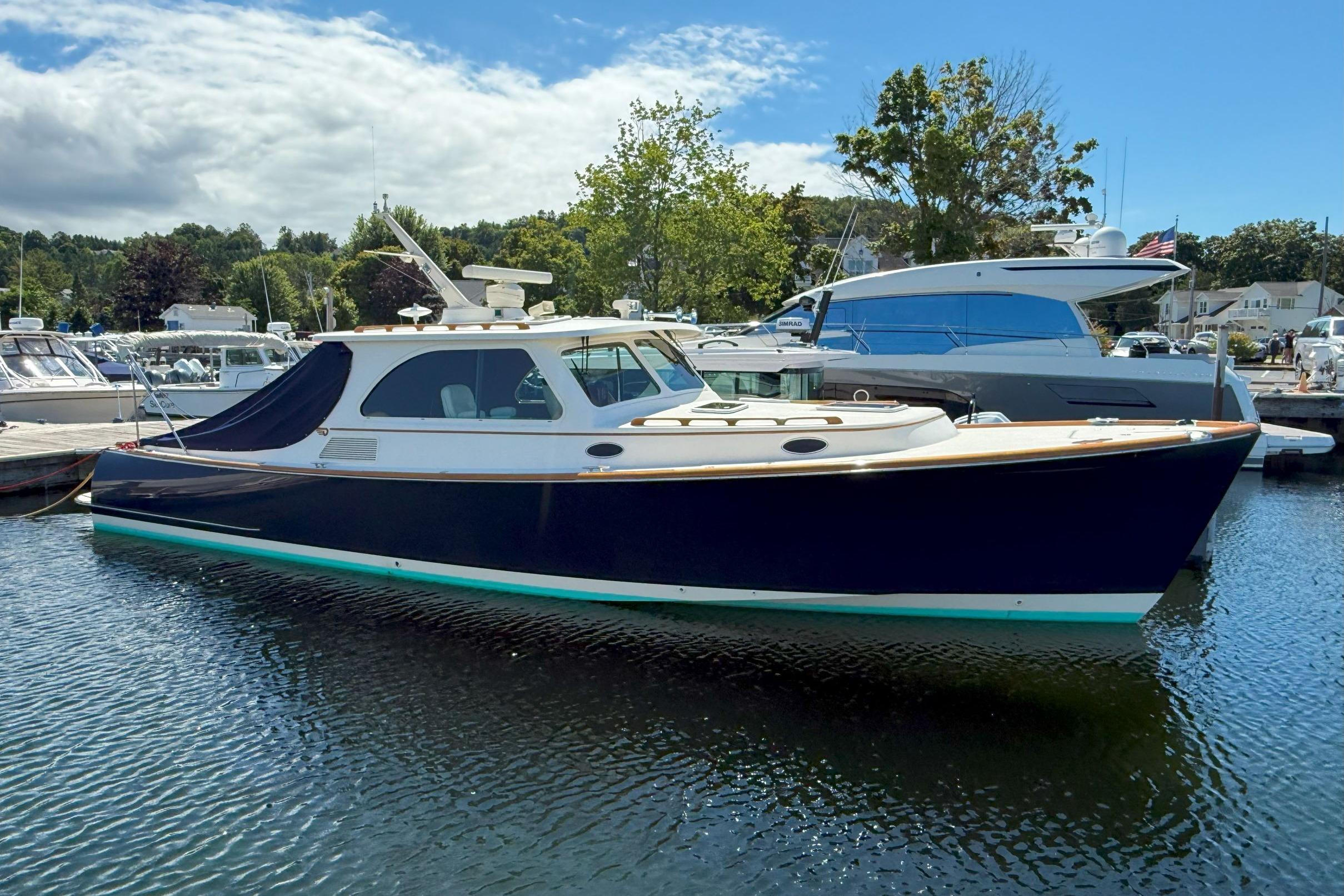 2003 Hinckley Talaria 40