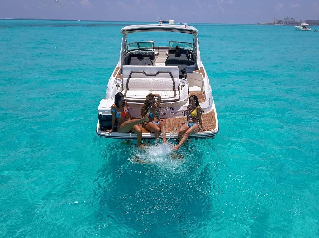 2017 Sea Ray SLX 350 - 5