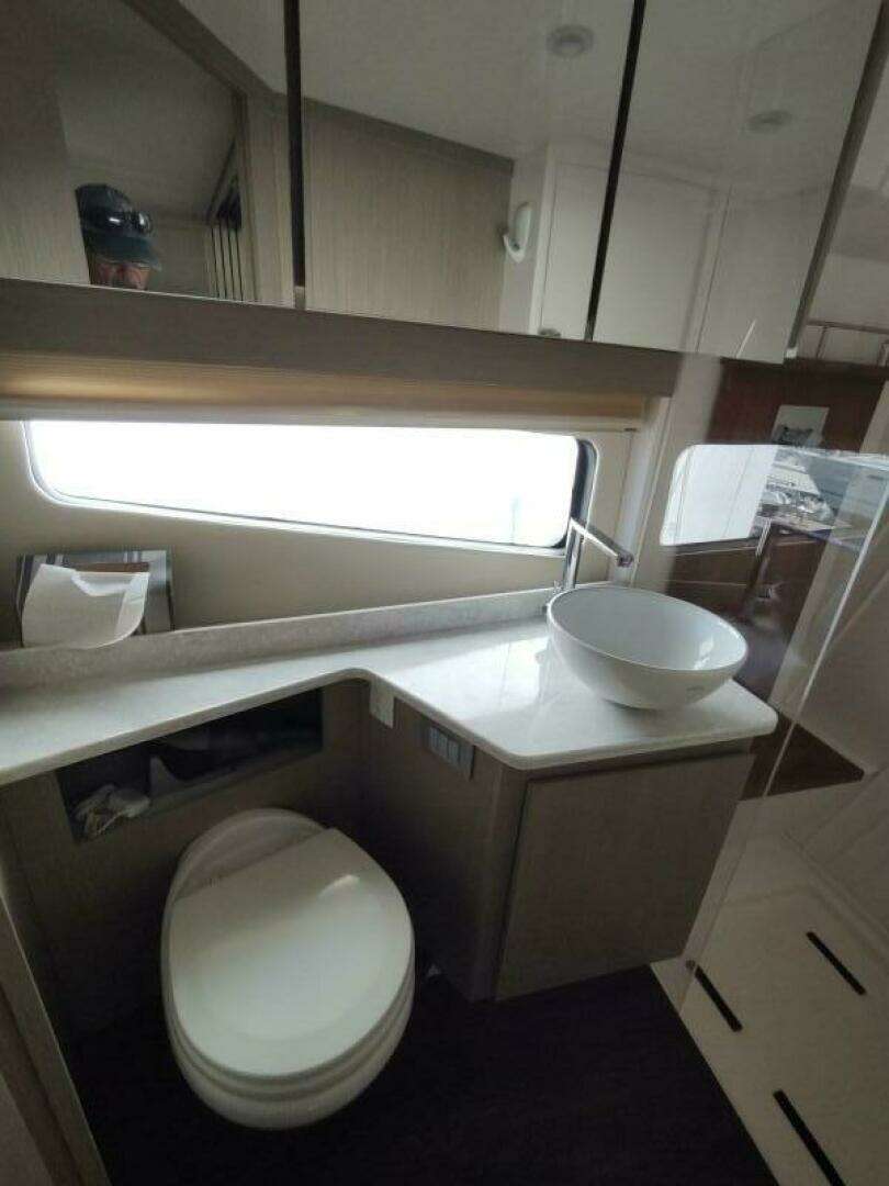 2021 Regal 42 Fly - Image 64