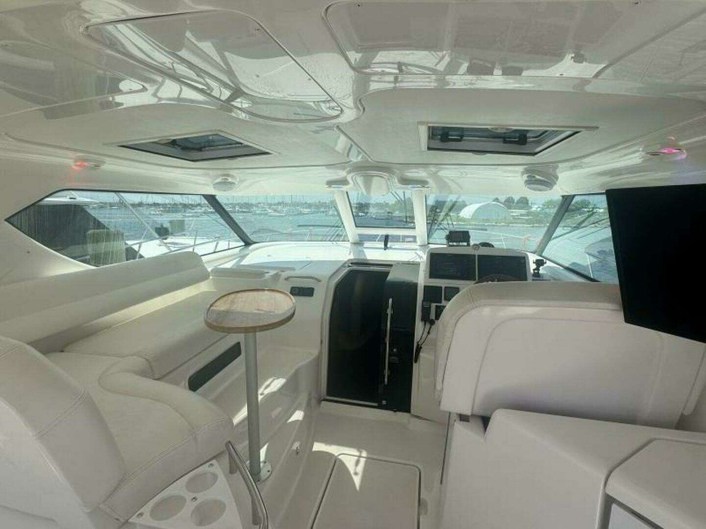 2006 Tiara Yachts 43 Sovran - Image 14