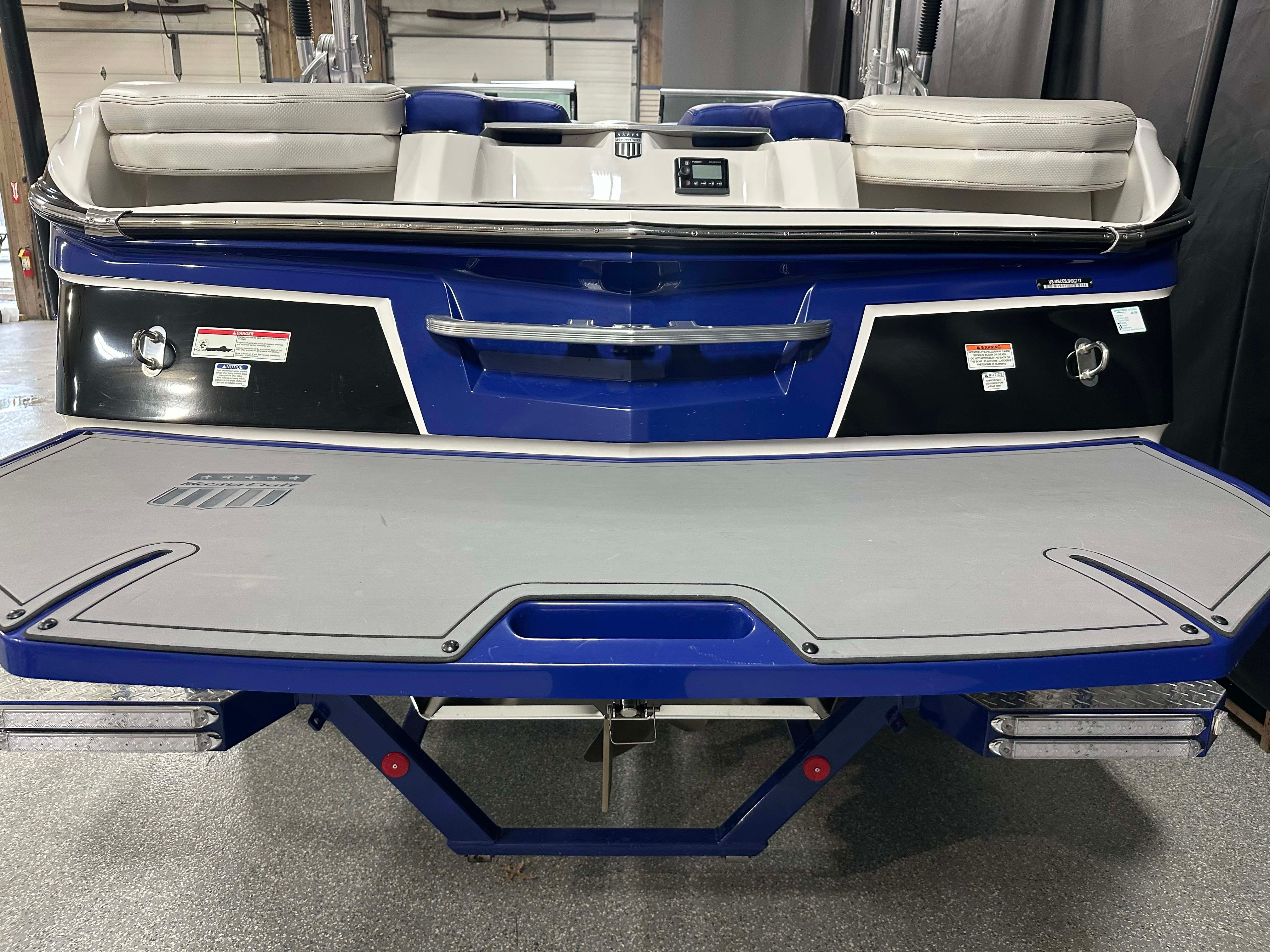 2017 MasterCraft X20 - 12