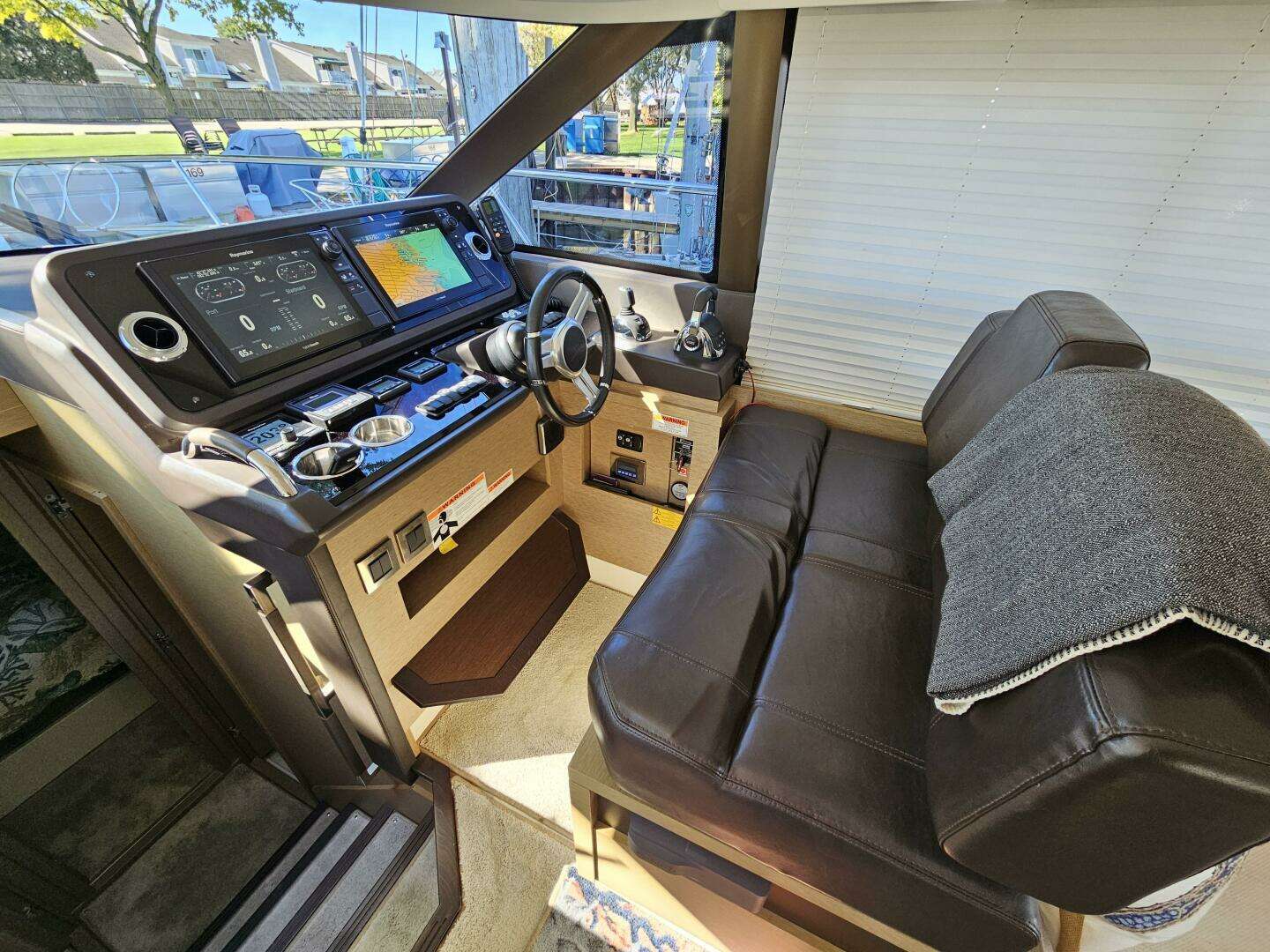2018 Prestige 460 Fly - Image 10