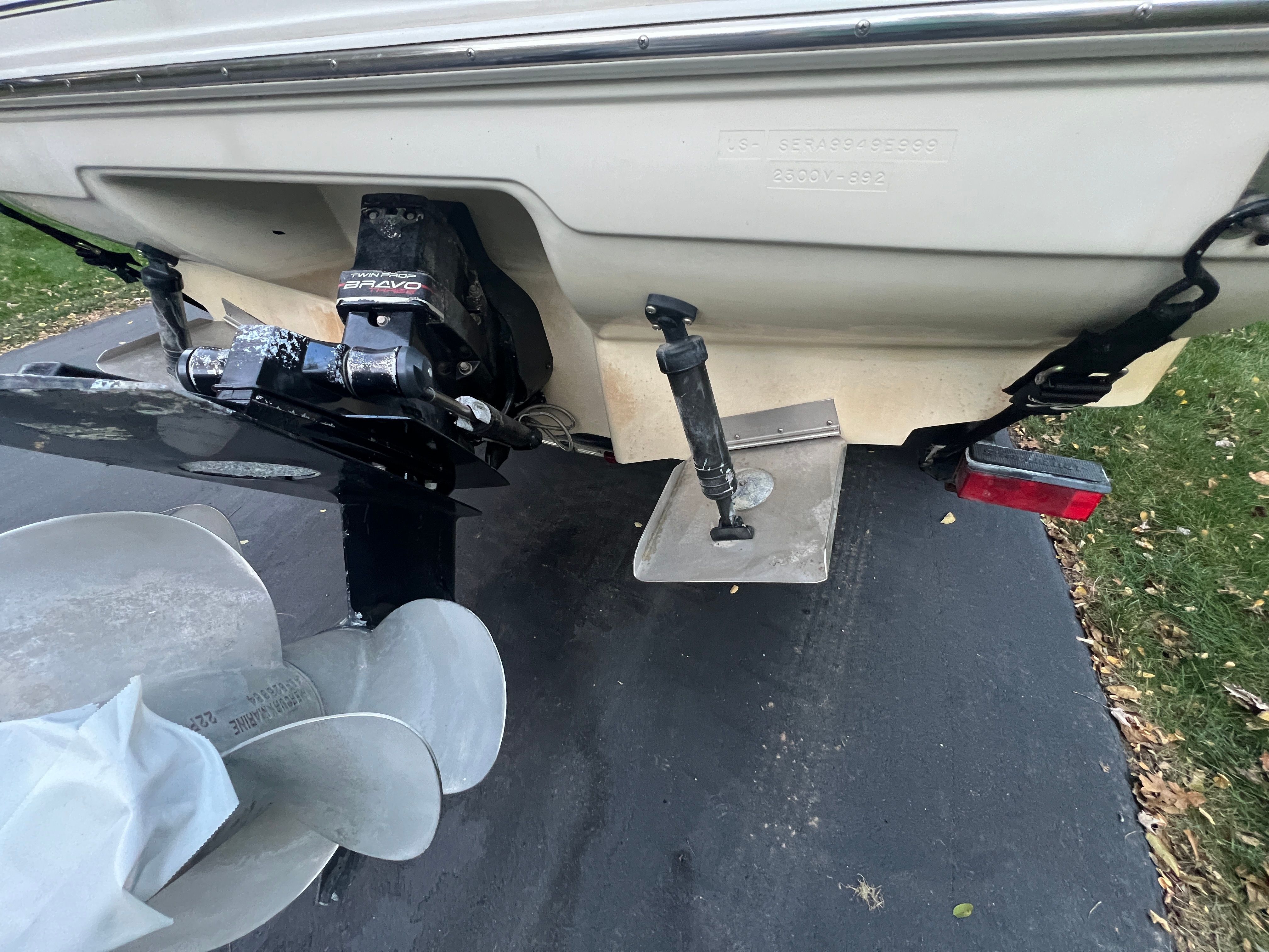 1999 Sea Ray 230 Overnighter - 24
