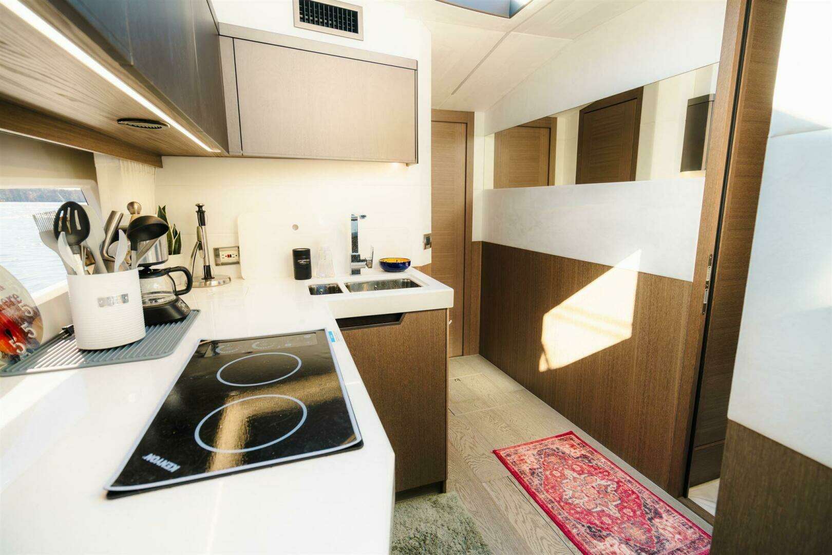2023 Galeon 425 HTS - Image 21
