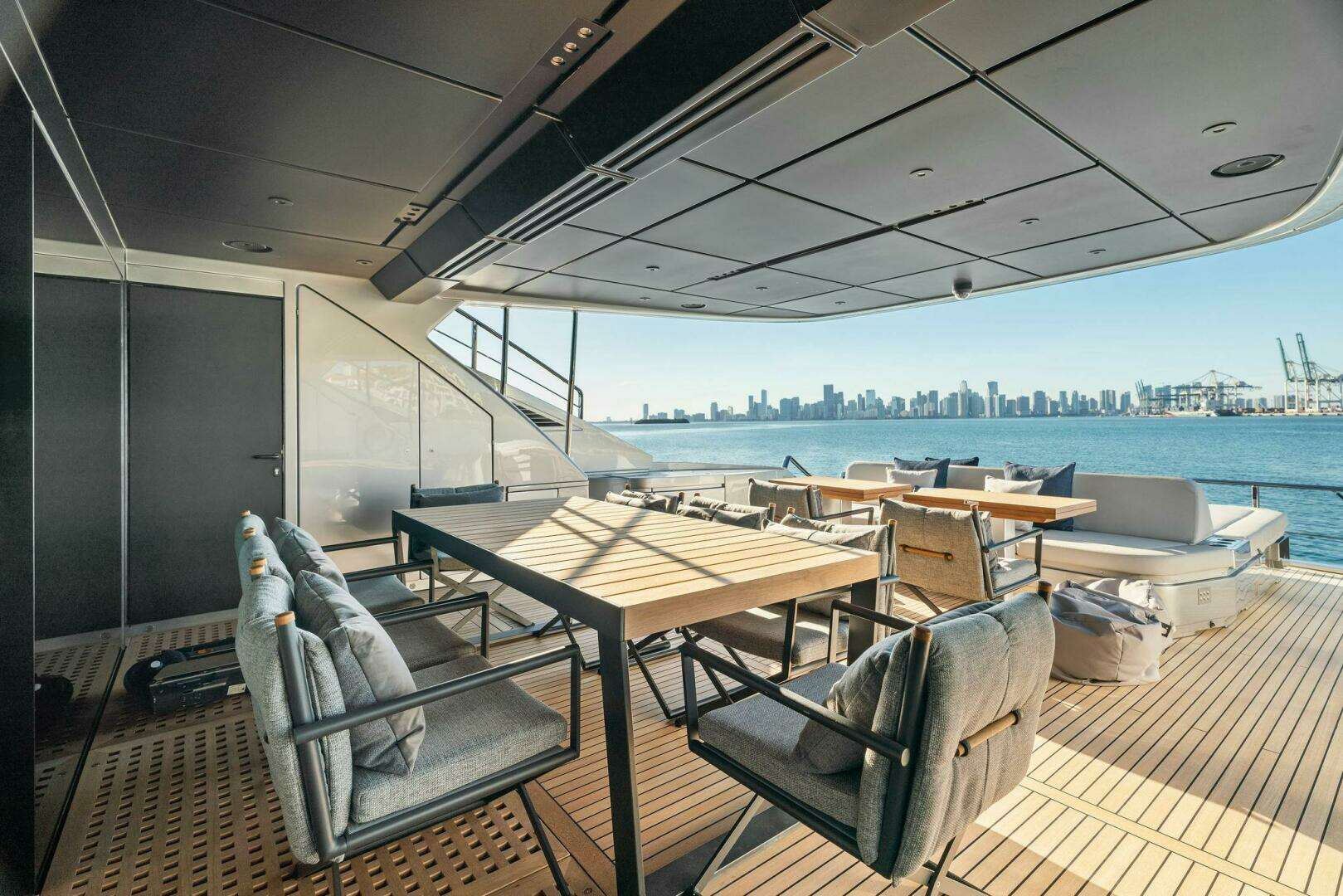 2023 Pershing GTX Motoryacht - Image 49