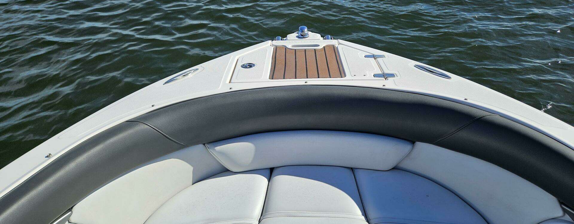 2010 Regal 2700 - Image 4