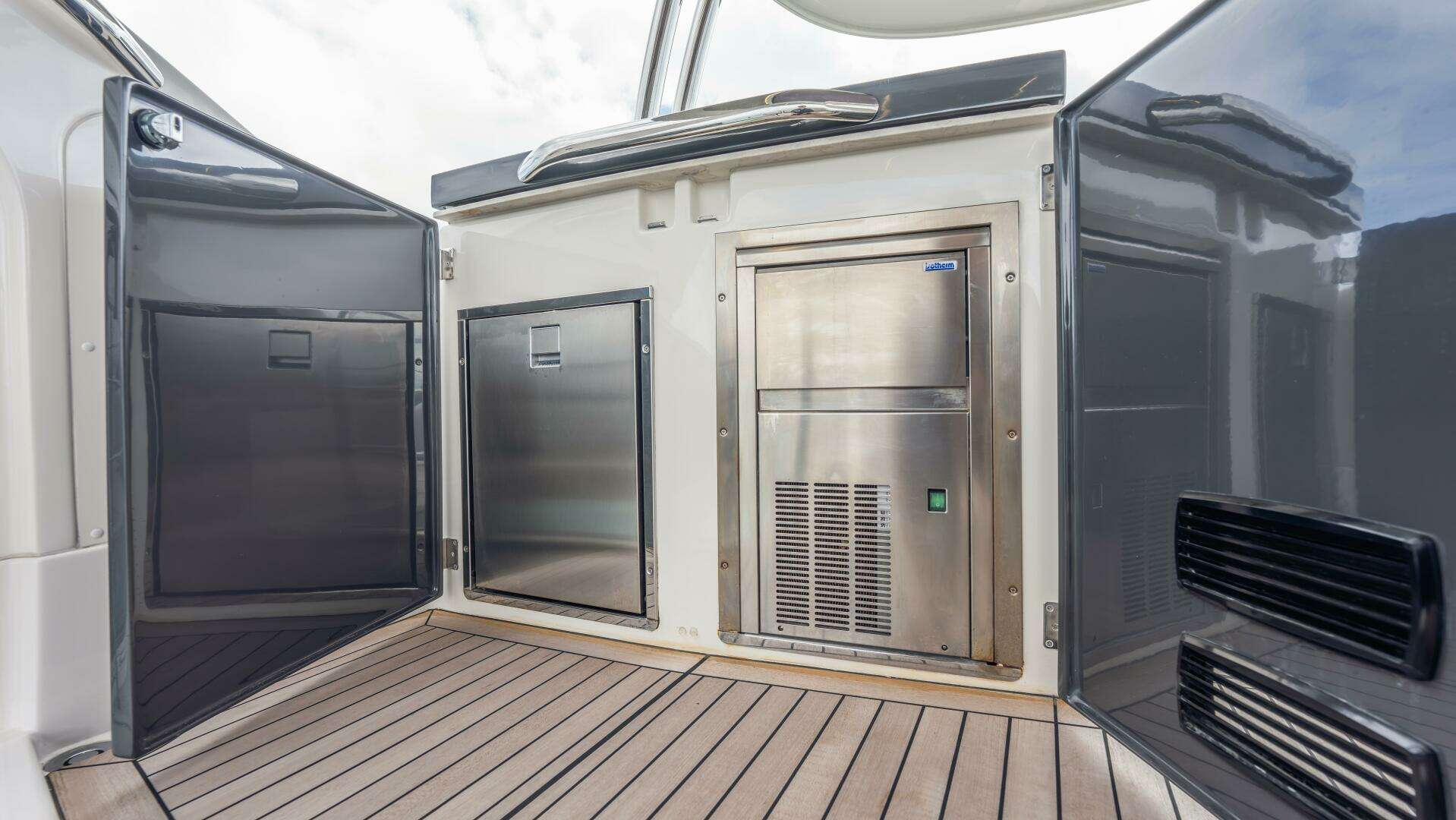 2019 Absolute 58 Fly - Image 50