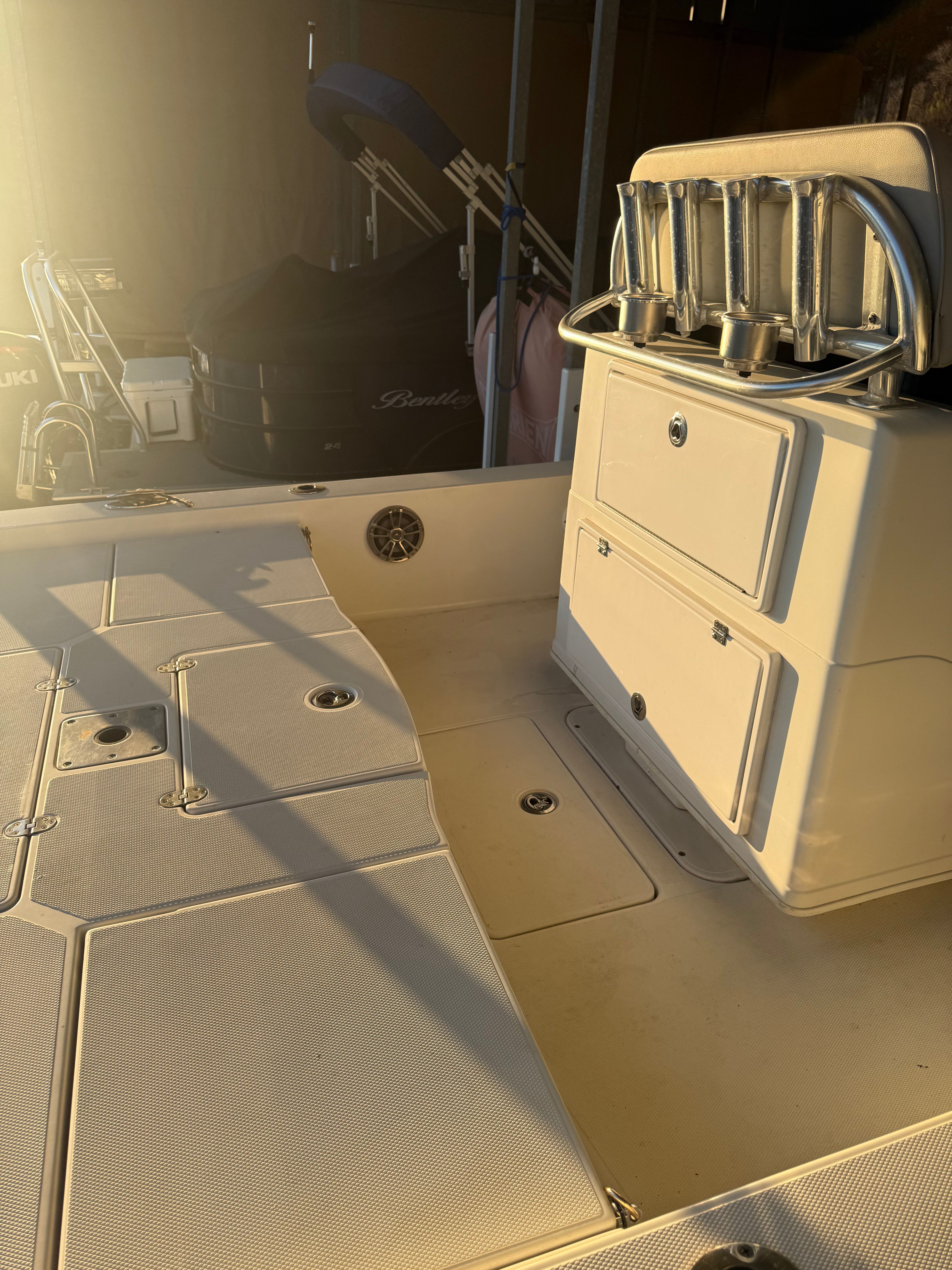 2016 Ranger 2310 Bay Ranger - 16