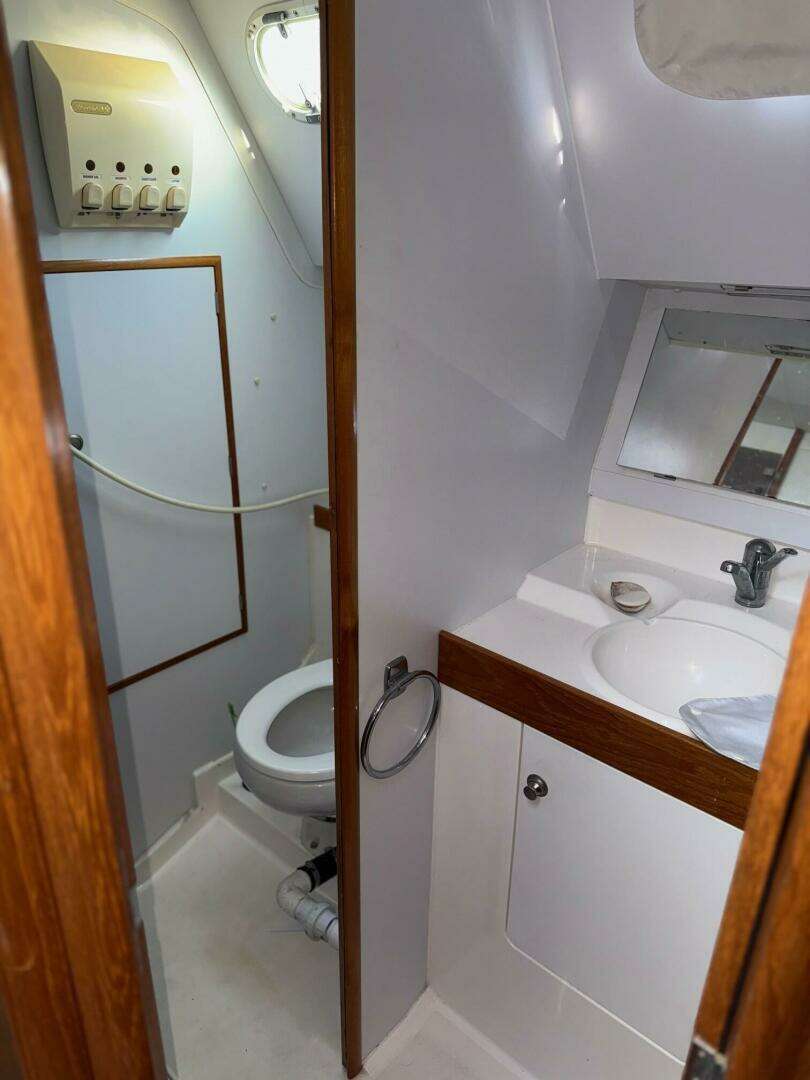 1999 Jeanneau 36.2 Sun Odyssey - Image 27