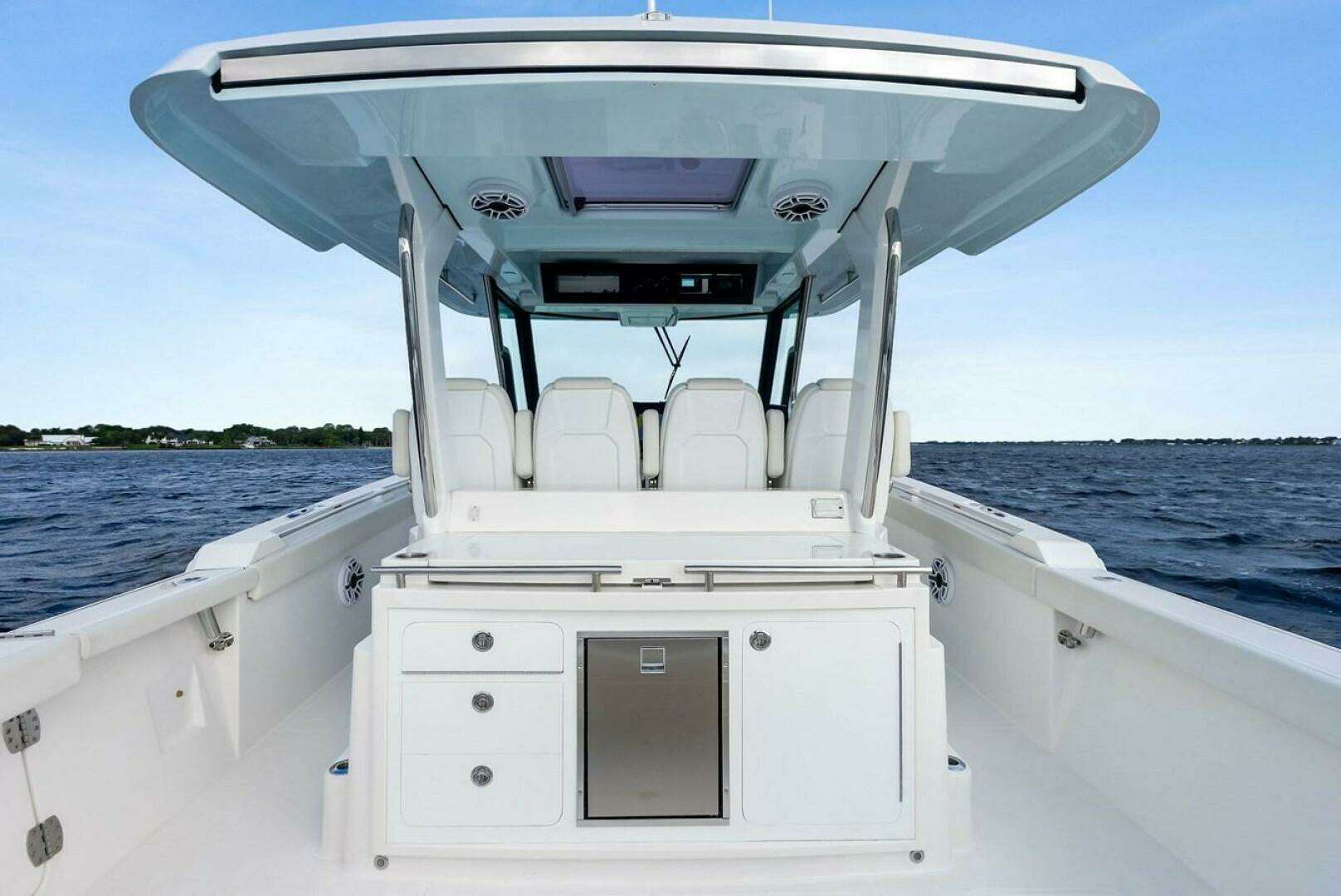 2022 Bertram — - Image 23