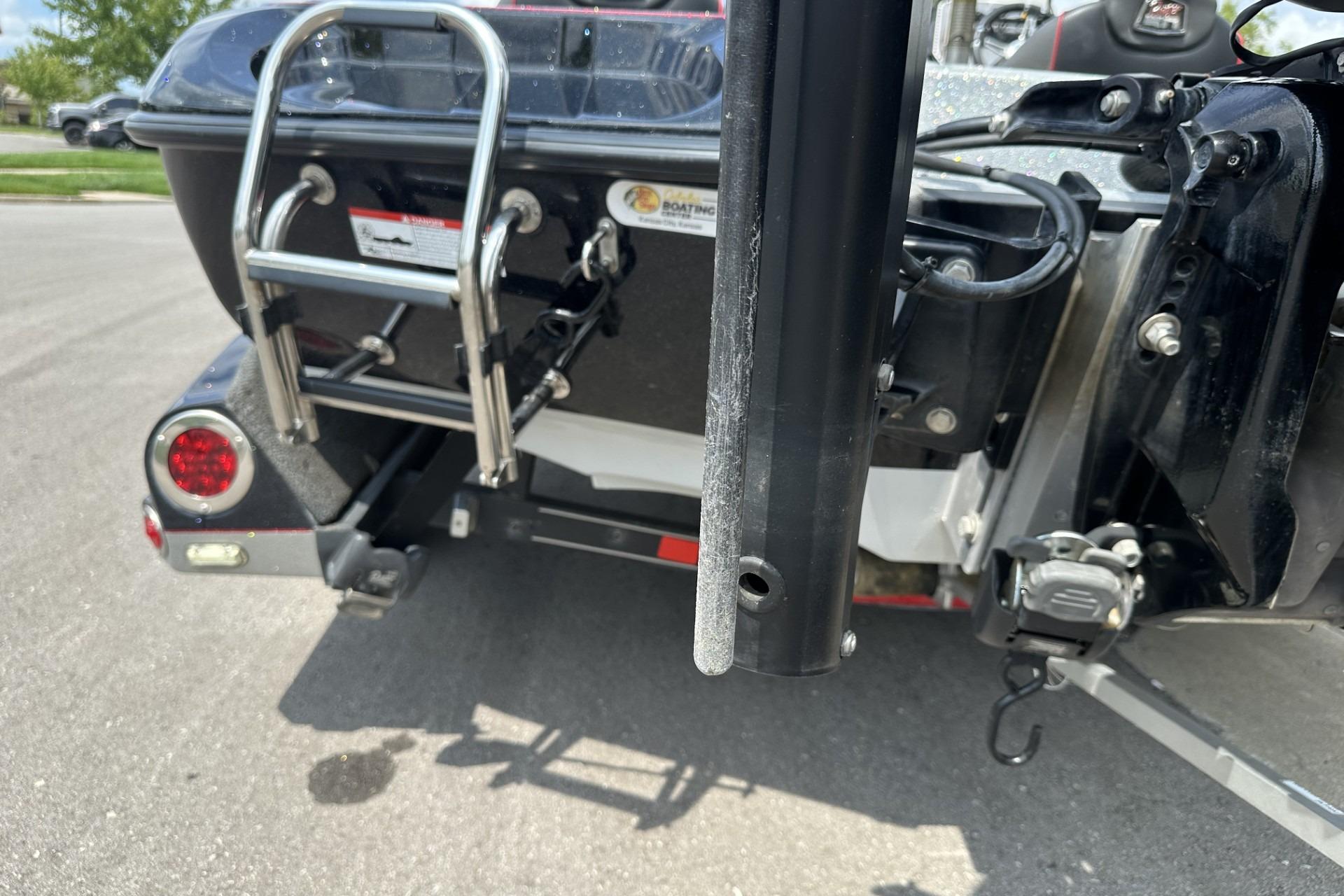 Rear view of a 2018 Ranger Z518 boat with ladder and motor mount.