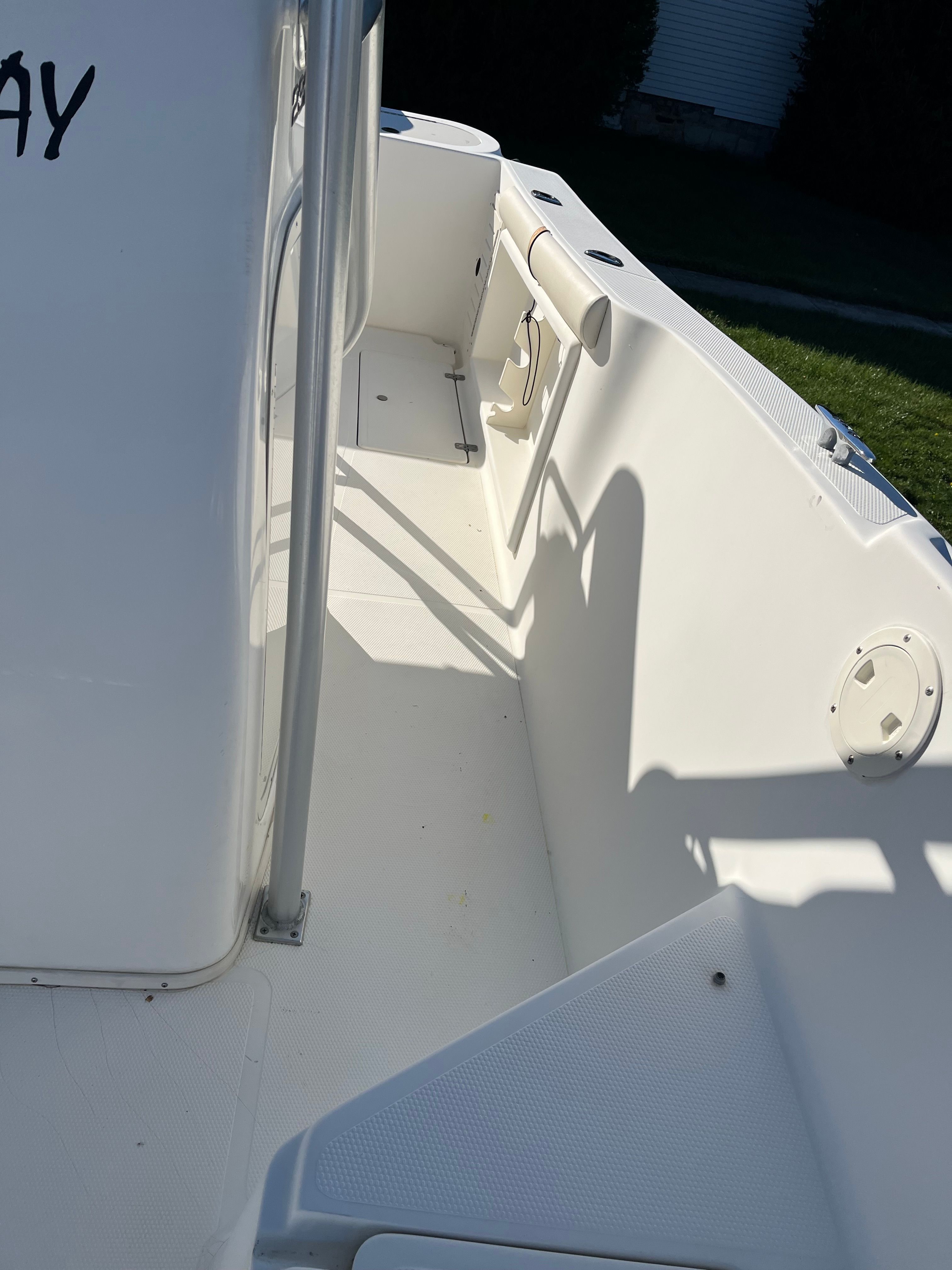 2002 Mako 232 Center Console - 25