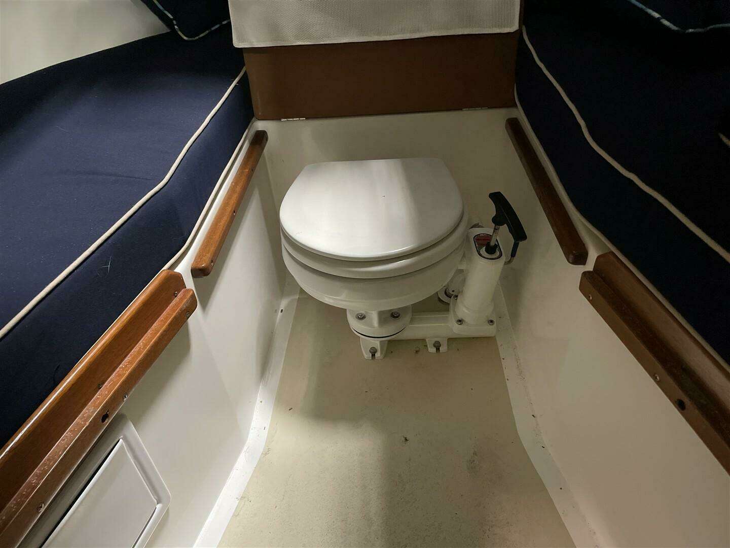 2005 Hunt Yachts 25 Surfhunter - Image 24