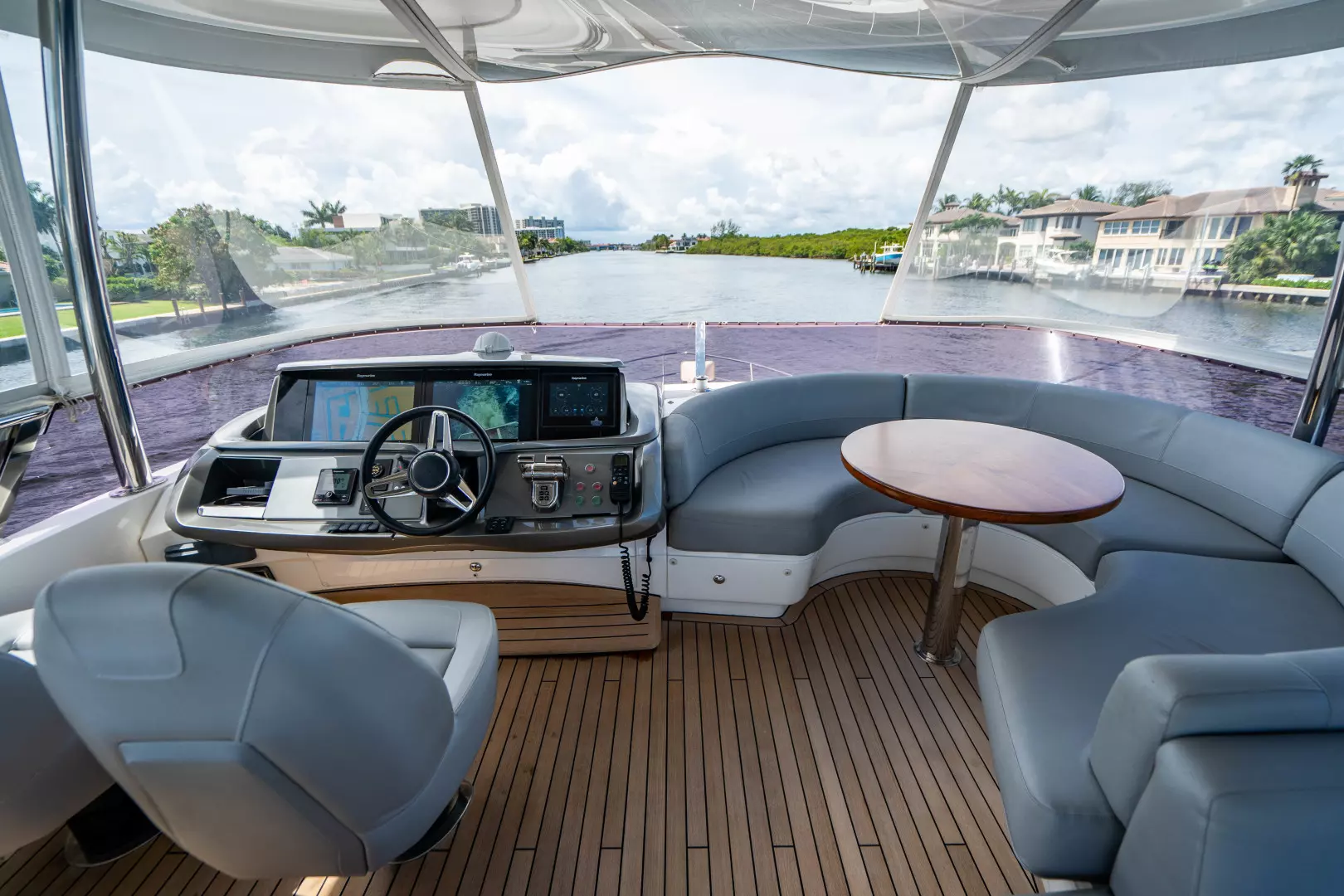 2018 Princess F62 - Image 40