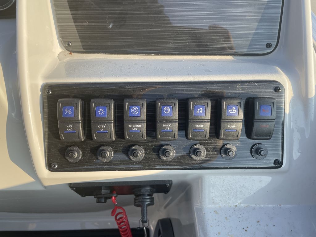 2022 Sylvan 820 PF Mirage - 11