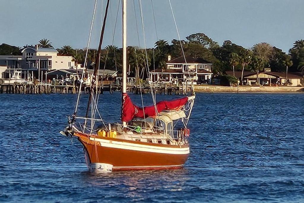 1988 Bayfield 32C