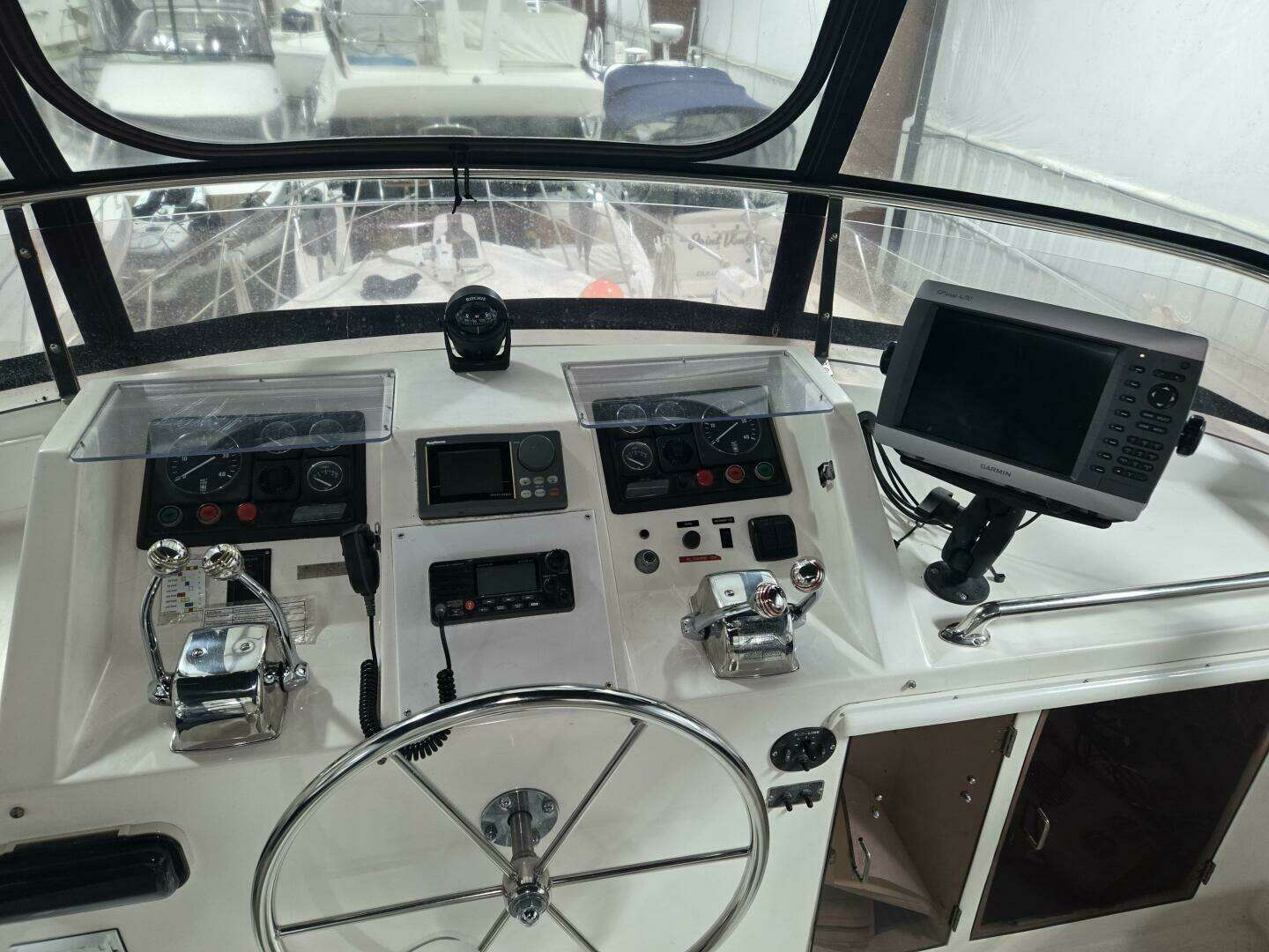 1989 Marine Trader 47 Cockpit Motor Yacht - Image 12