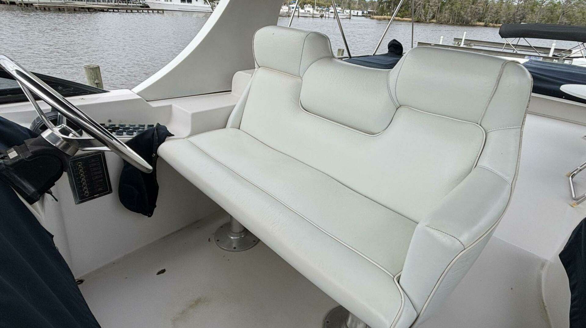 2007 Bluewater 5200 - Image 12