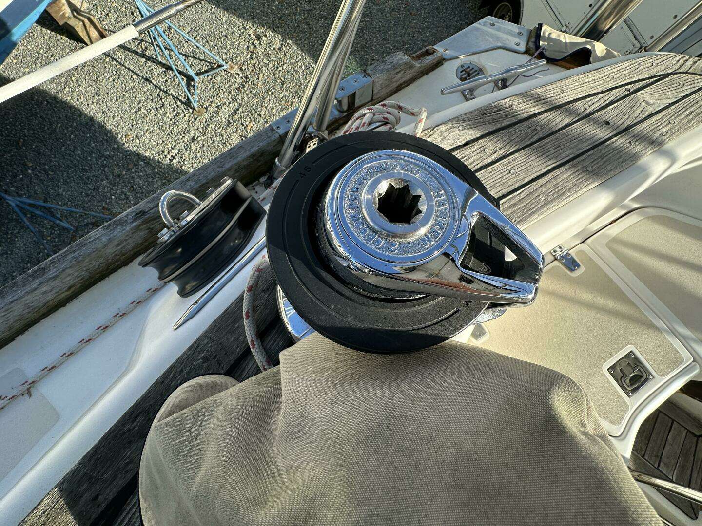 1999 Tartan 4600 - Image 36