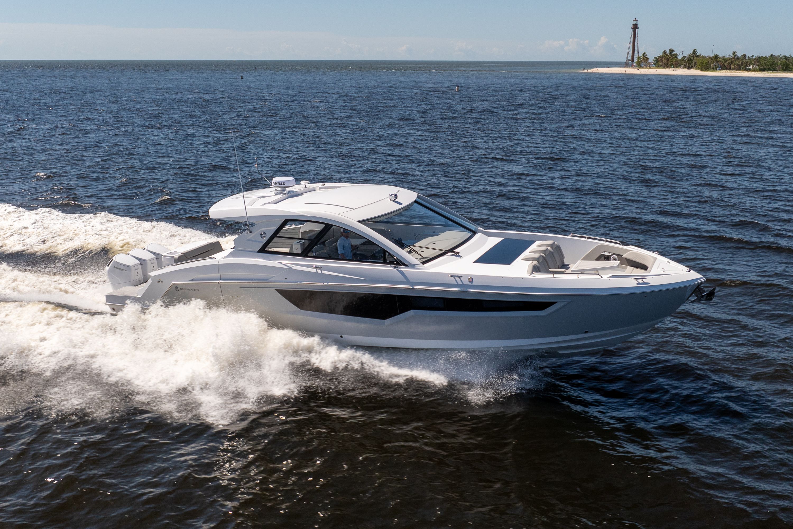 2026 Cruisers Yachts 50 GLS