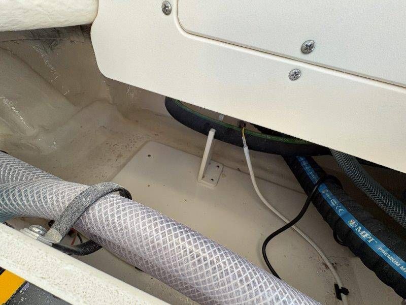2026 Robalo R230 Center Console - 23