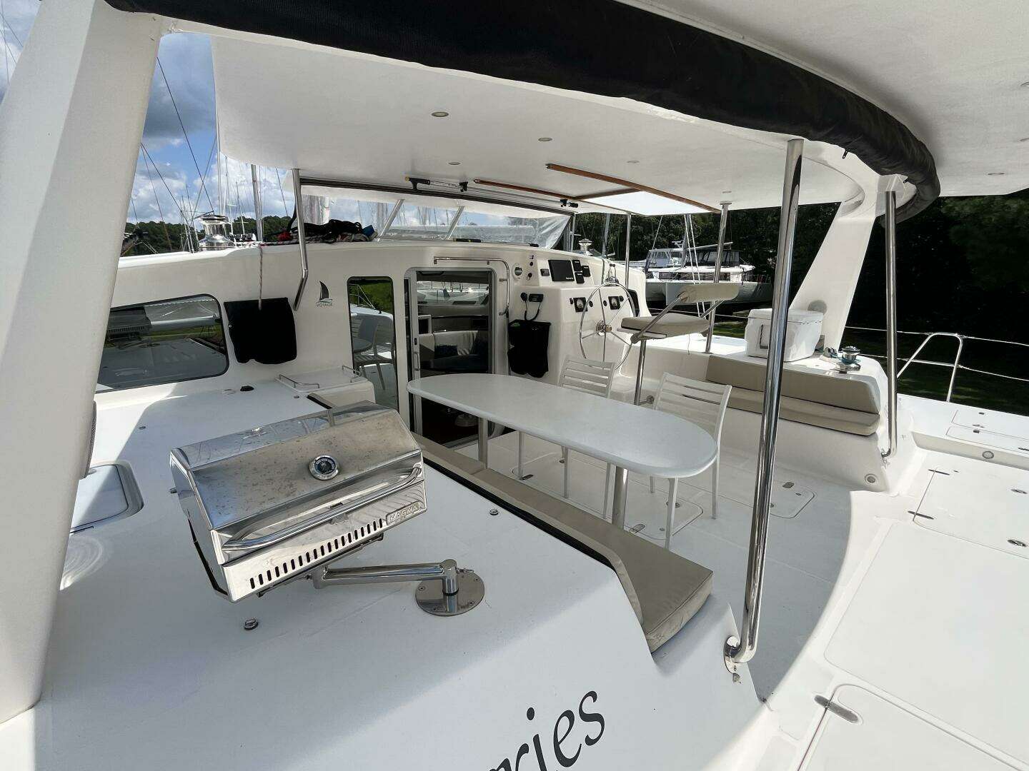 2013 Voyage Yachts 520 - Image 14