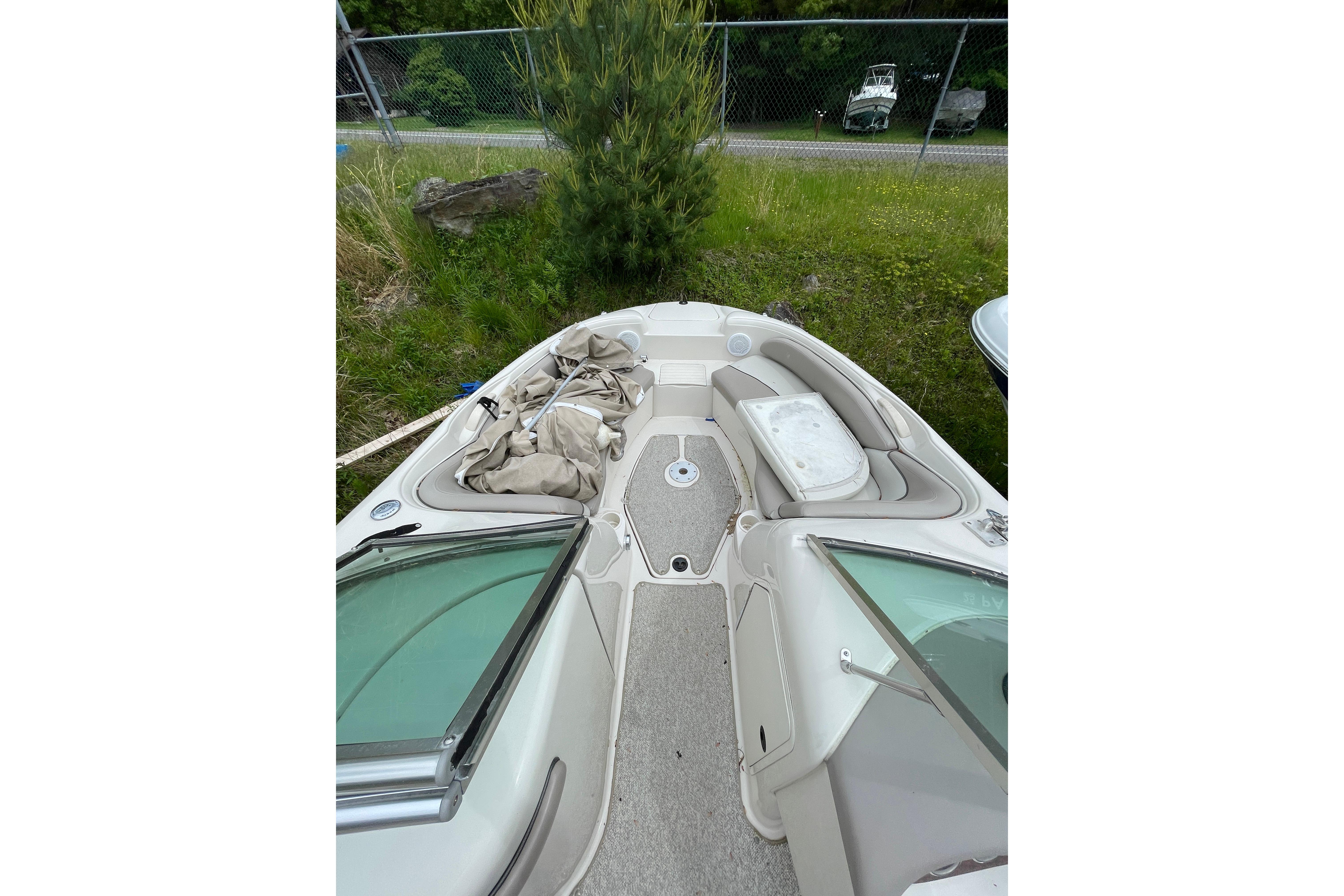2002 Sea Ray 210 Sundeck