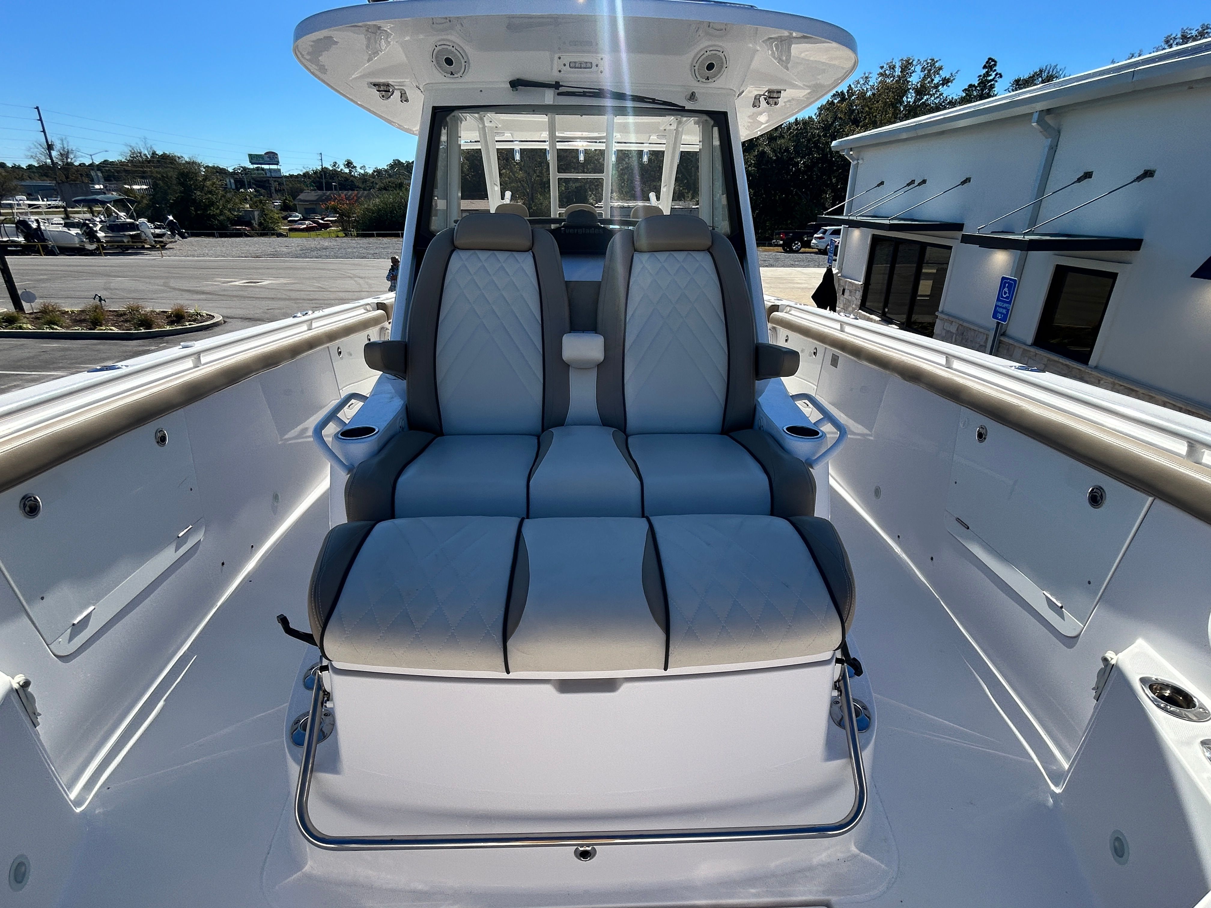 2020 Everglades 395 Center Console - 49