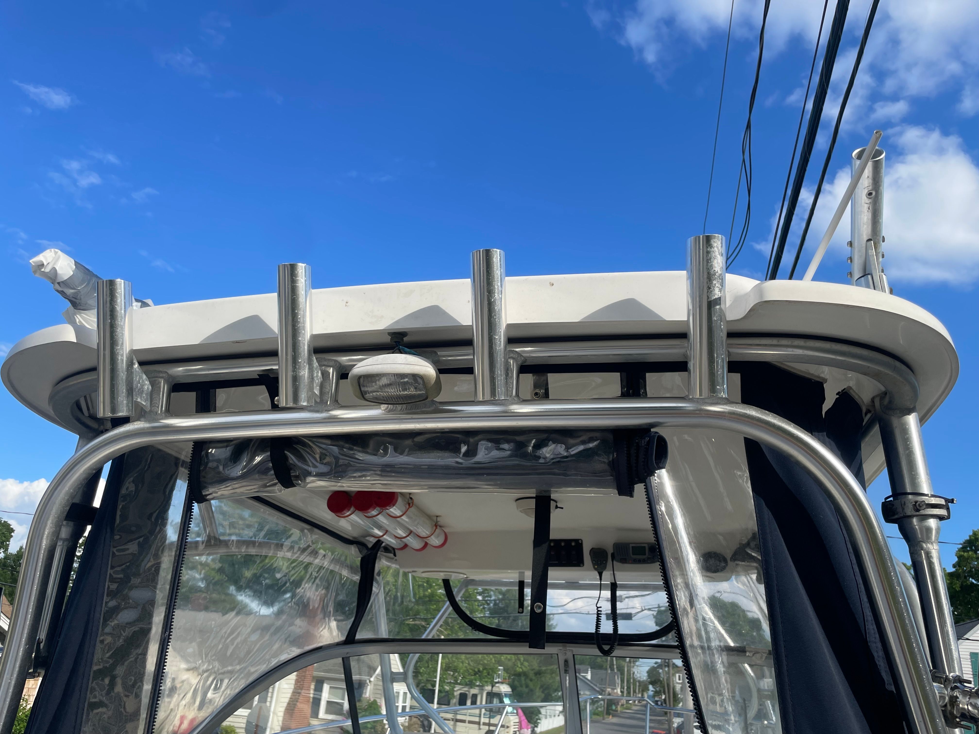 2009 Boston Whaler 255 Conquest - 27