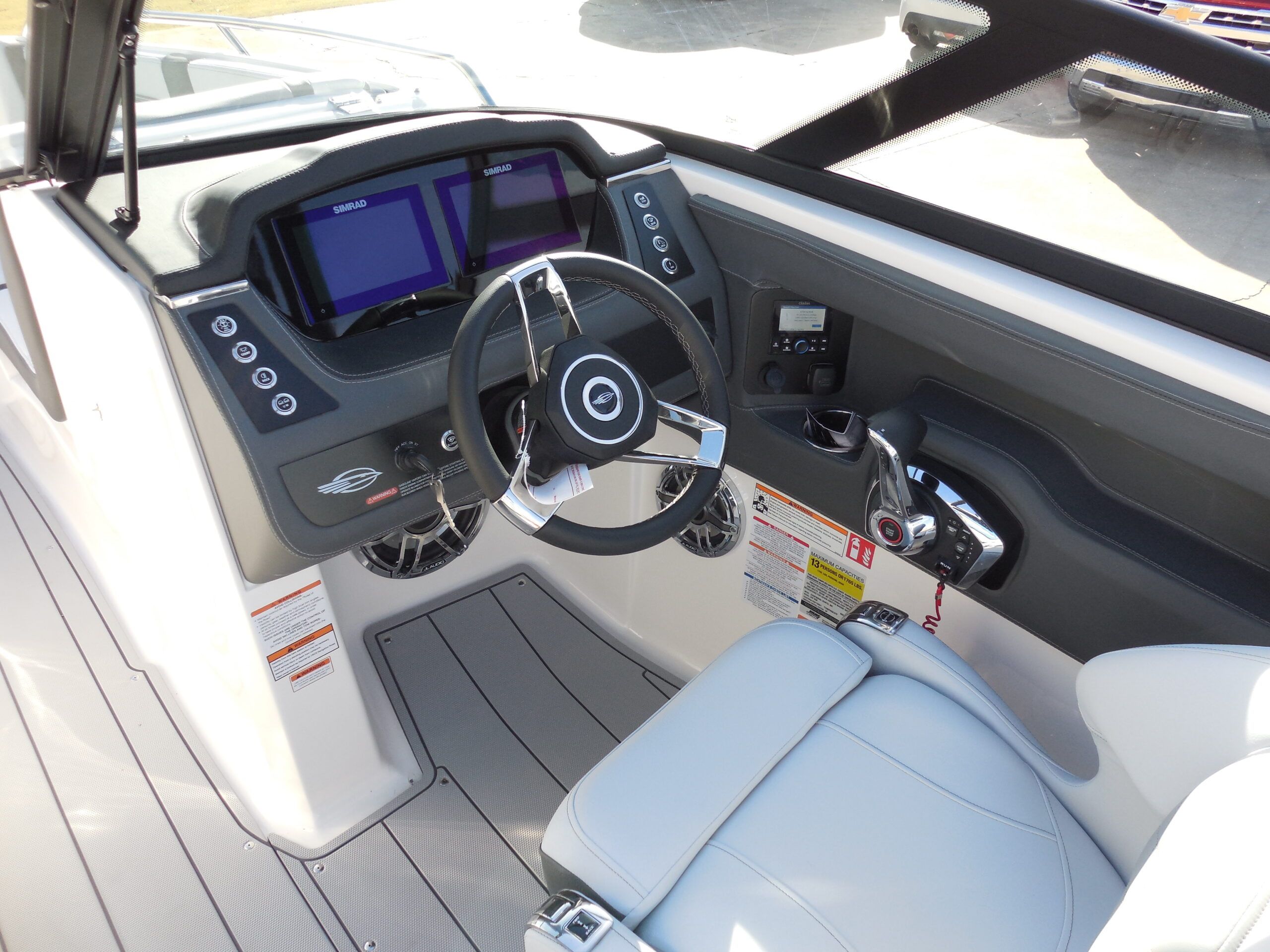 2026 Chaparral 247 SSX - 11
