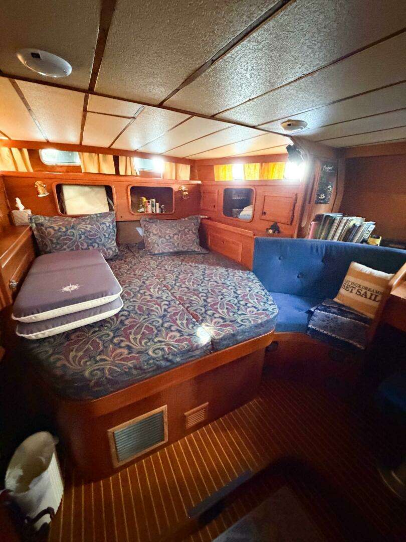 1986 Nauticat 40 Cutter Ketch Pilothouse - Image 48