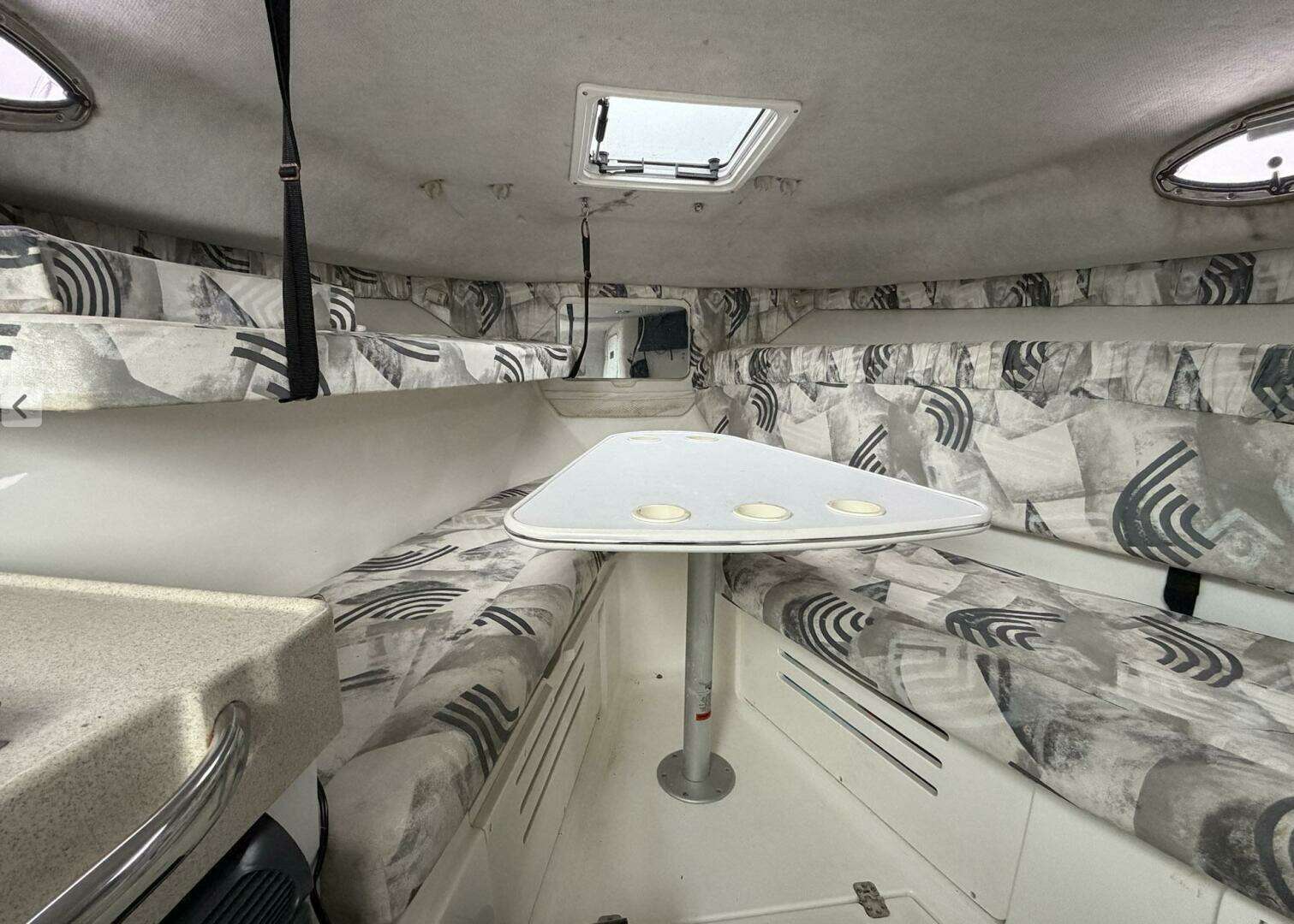 1999 Wellcraft 290 Coastal - Image 9